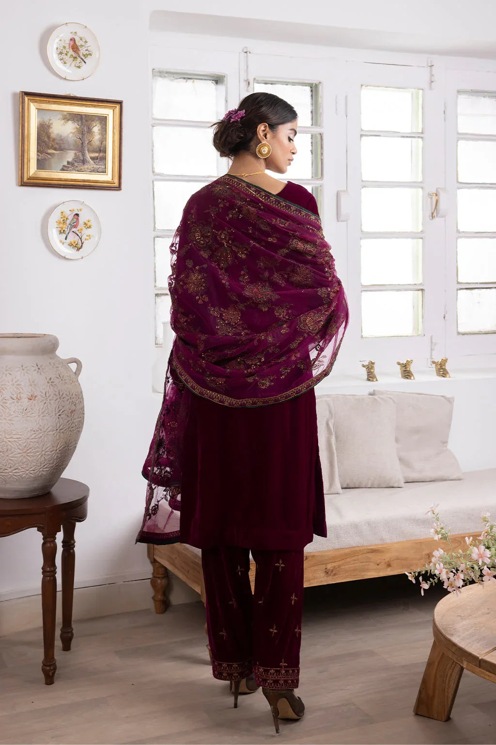 IZNIK | IV-31 SHIRIN - Rang-e-Khaas