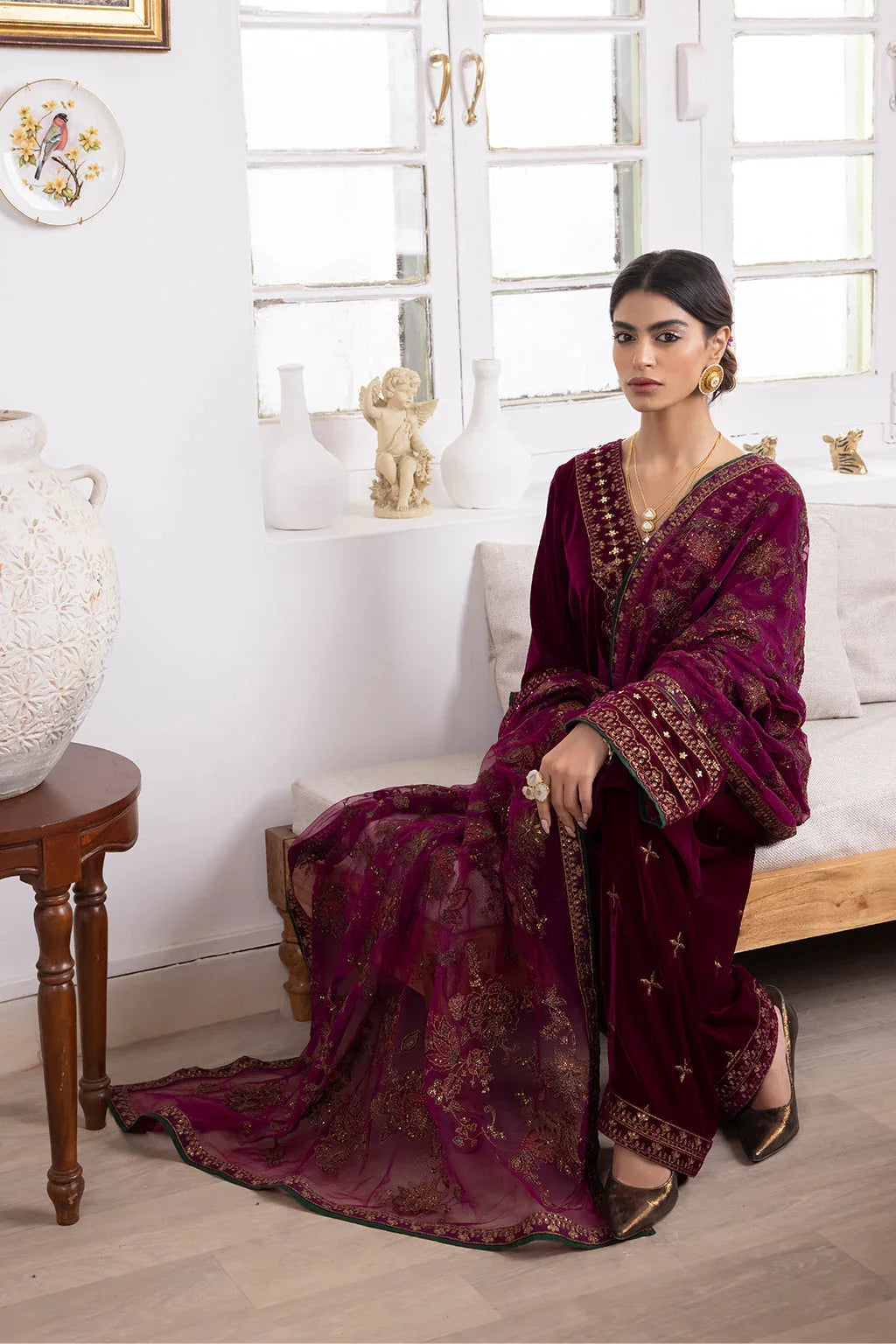 IZNIK | IV-31 SHIRIN - Rang-e-Khaas