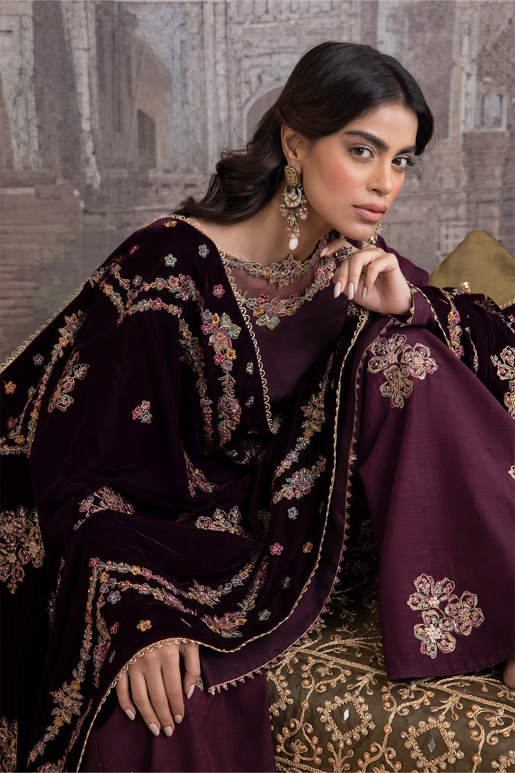 IZNIK | IV-32 ZARIN - Rang-e-Khaas