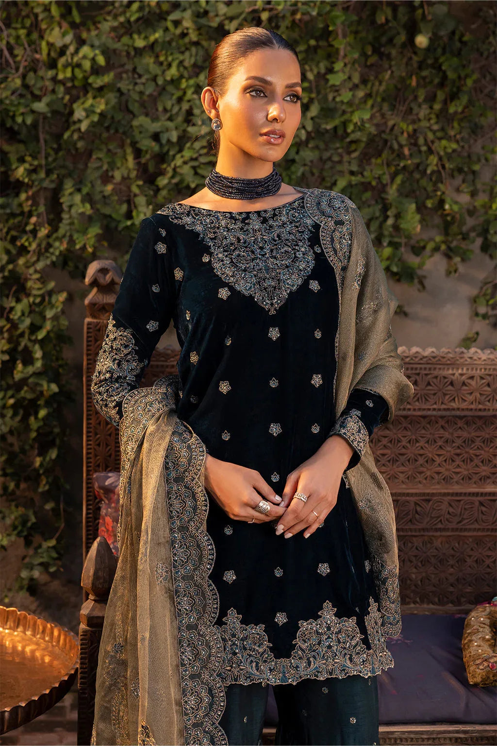 IZNIK | IV-34 DARYA - Rang-e-Khaas