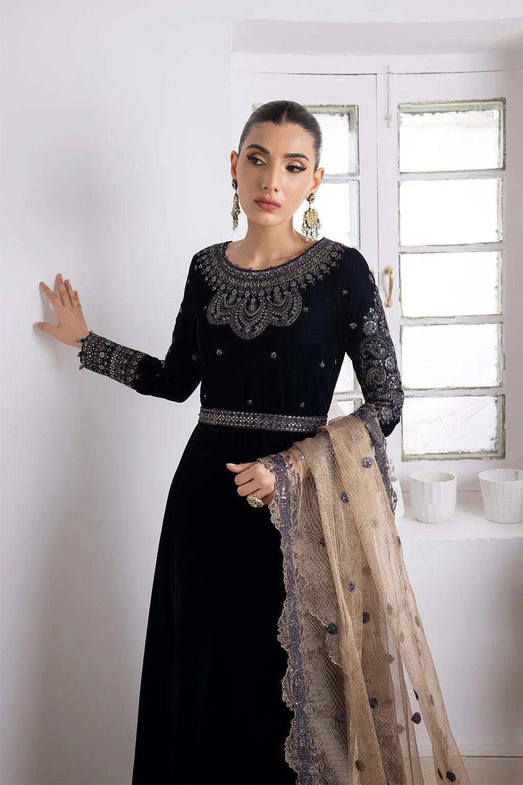 IZNIK | IV-36 ELAHEH - Rang-e-Khaas