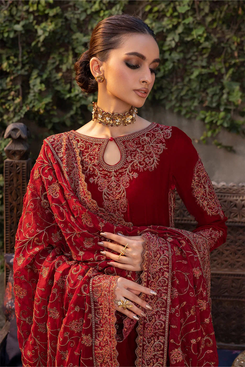 IZNIK | IV-37 MANIJEH - Rang-e-Khaas