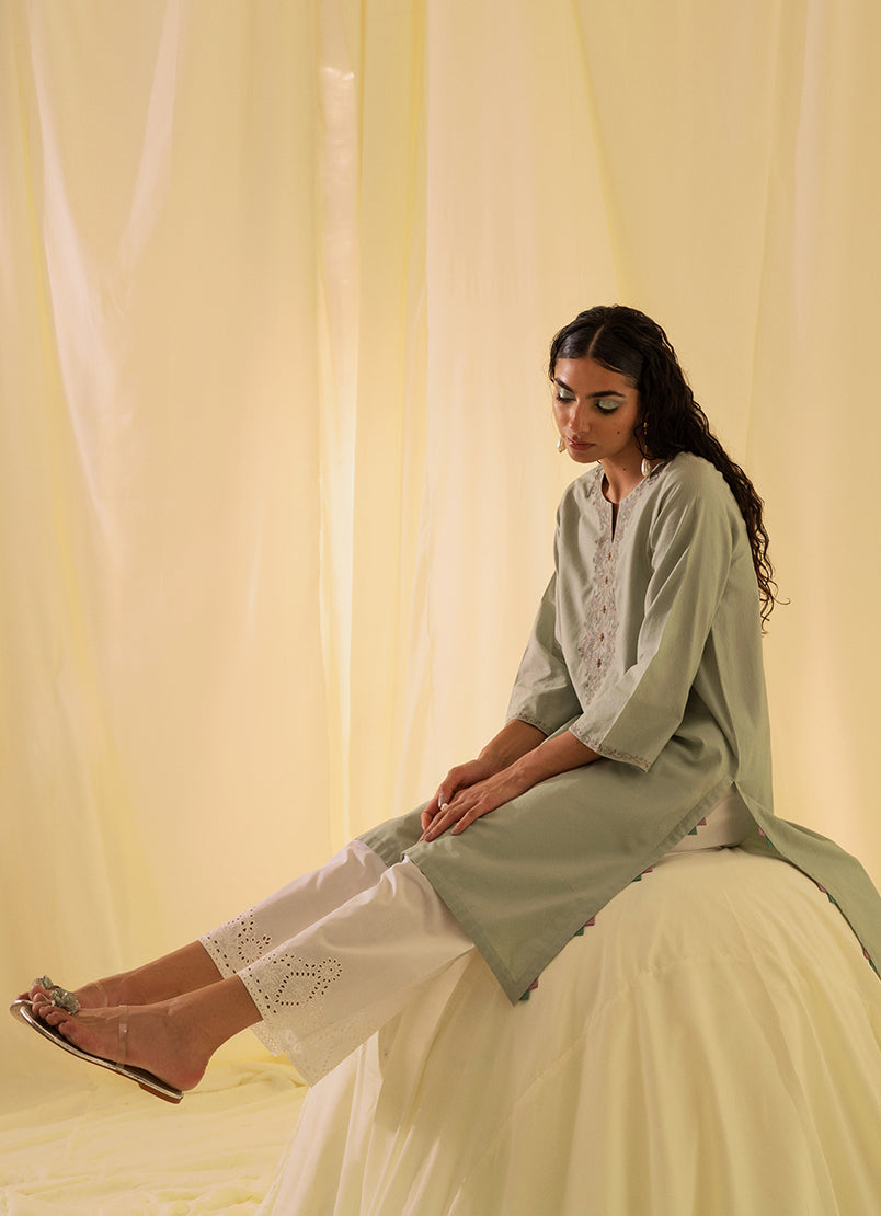 Image | Spring Basics 25 | IJSE-213804-12499 - Rang-e-Khaas