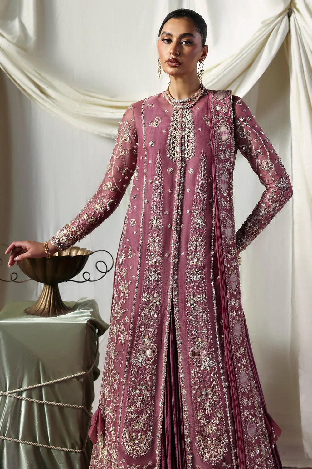 Soraya | Lumene Festive 26 | Isolde - Rang-e-Khaas
