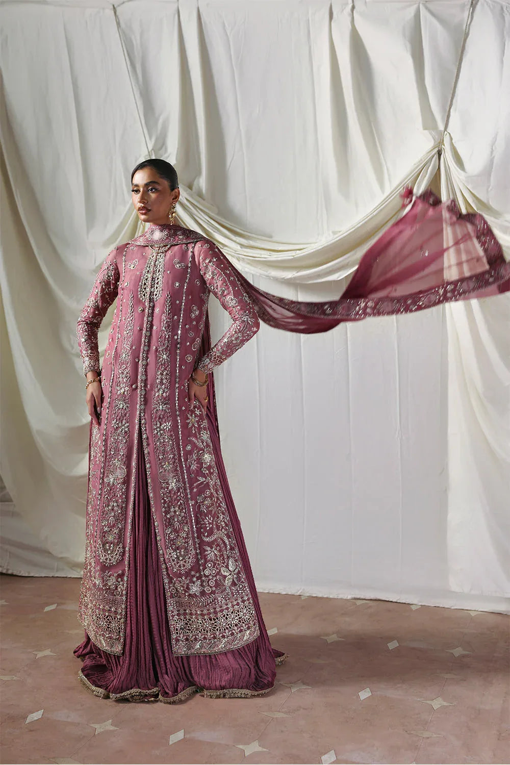 Soraya | Lumene Festive 26 | Isolde - Rang-e-Khaas
