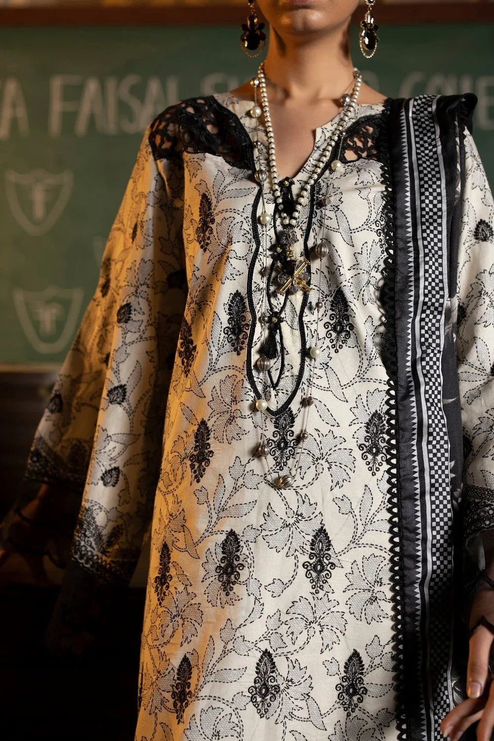 Ittehad | Embroidered Lawn | I-13 - Rang-e-Khaas