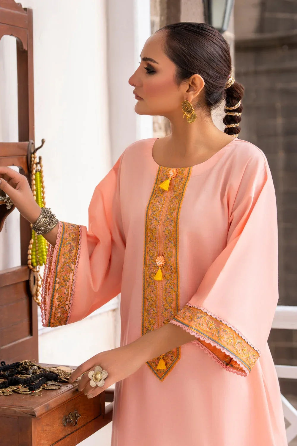 Ittehad | Embroidered Lawn | I-25 - Rang-e-Khaas
