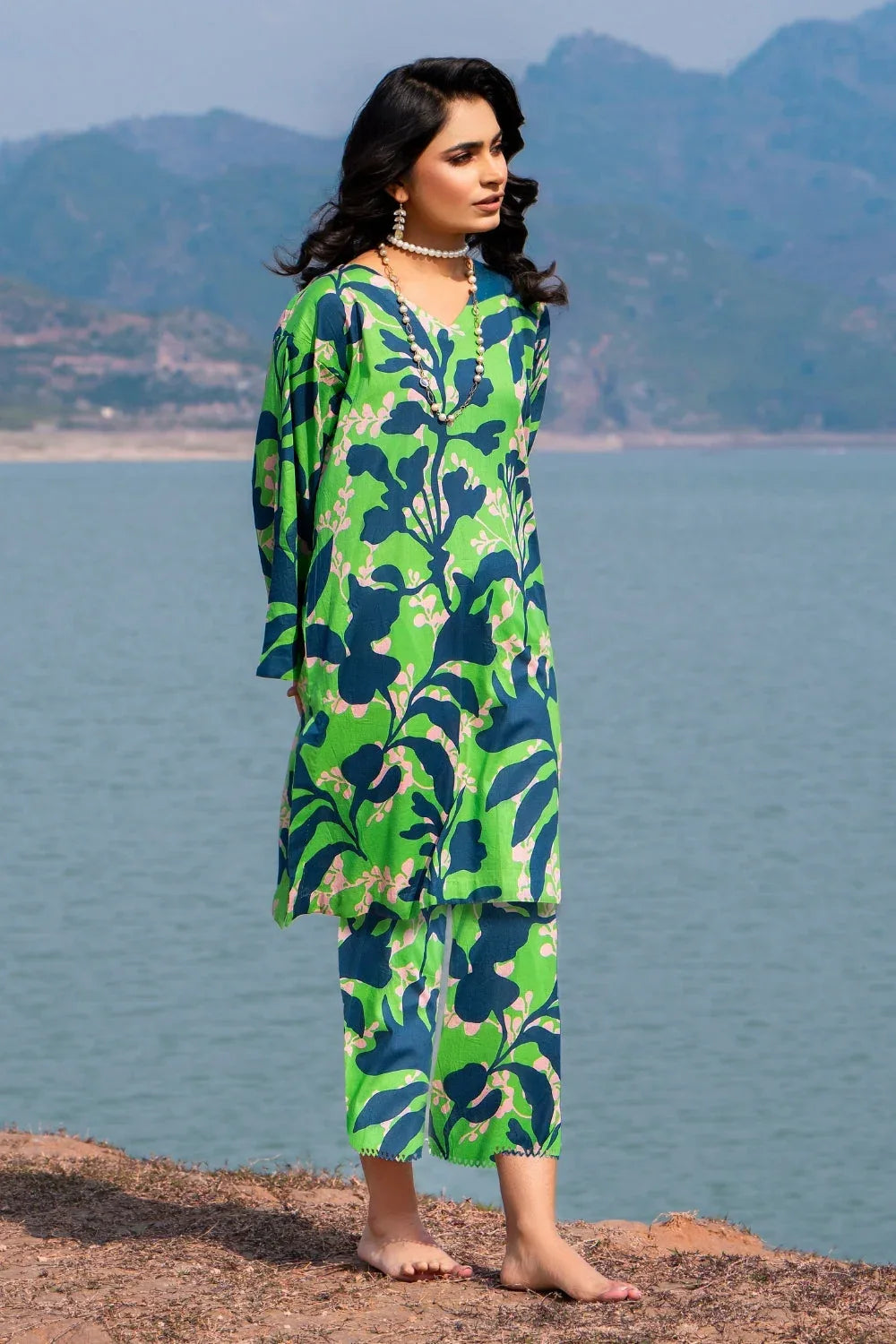 Ittehad | Embroidered Lawn | I-29 - Rang-e-Khaas