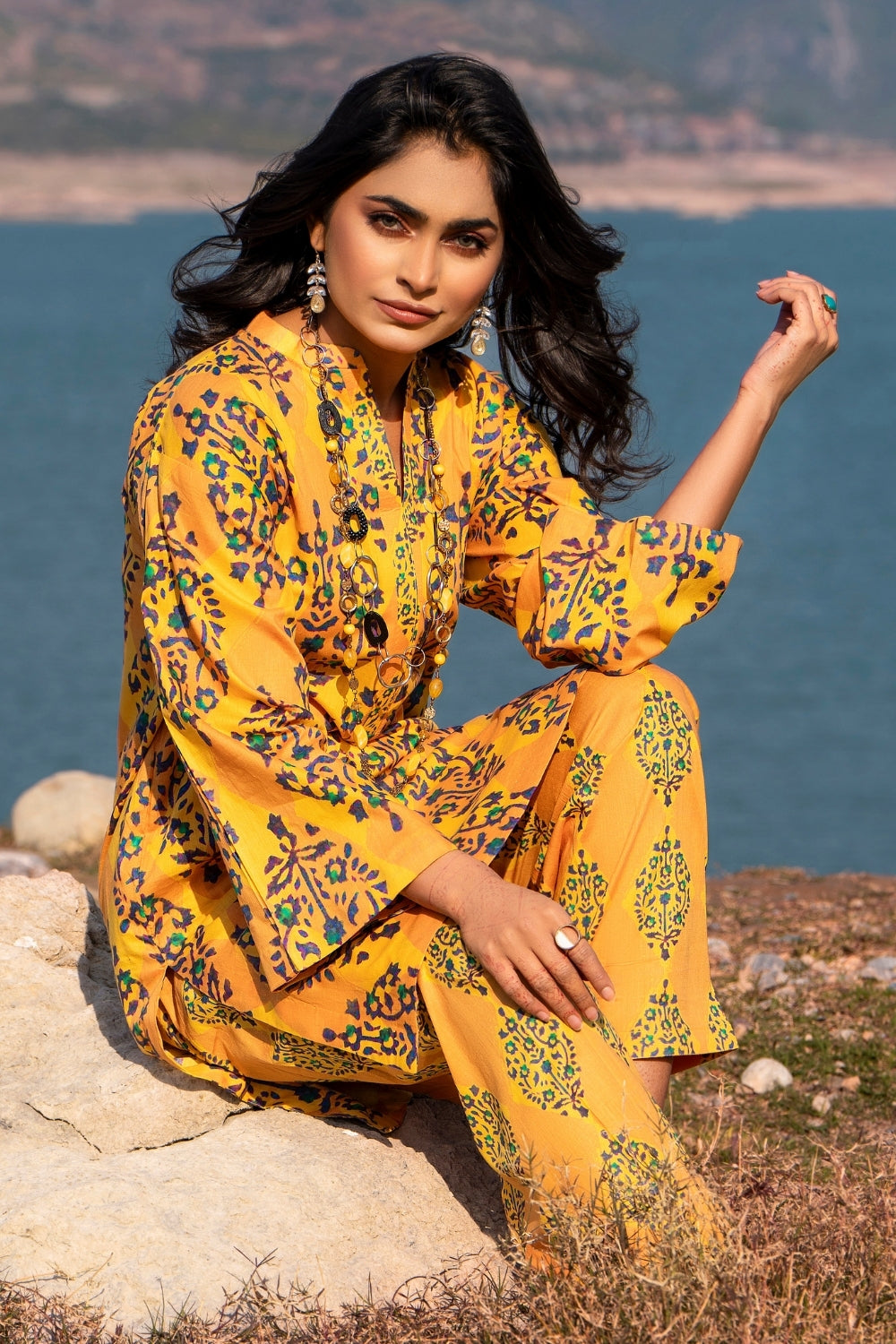 Ittehad | Embroidered Lawn | I-30 - Rang-e-Khaas