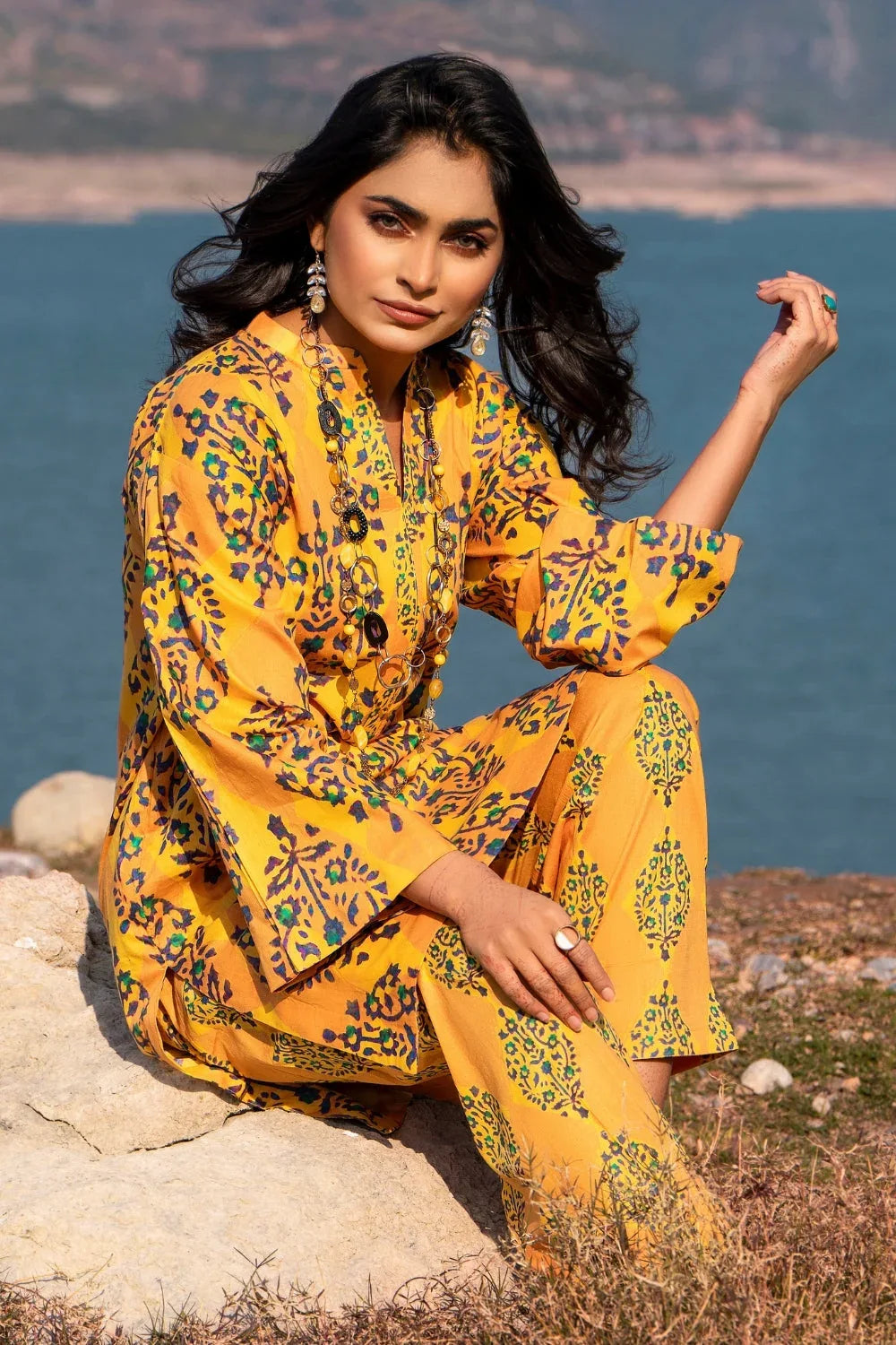 Ittehad | Embroidered Lawn | I-30 - Rang-e-Khaas