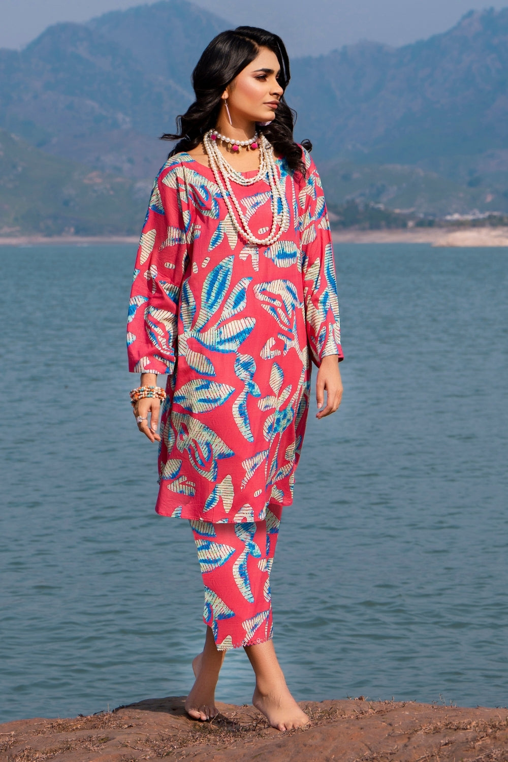 Ittehad | Embroidered Lawn | I-32 - Rang-e-Khaas