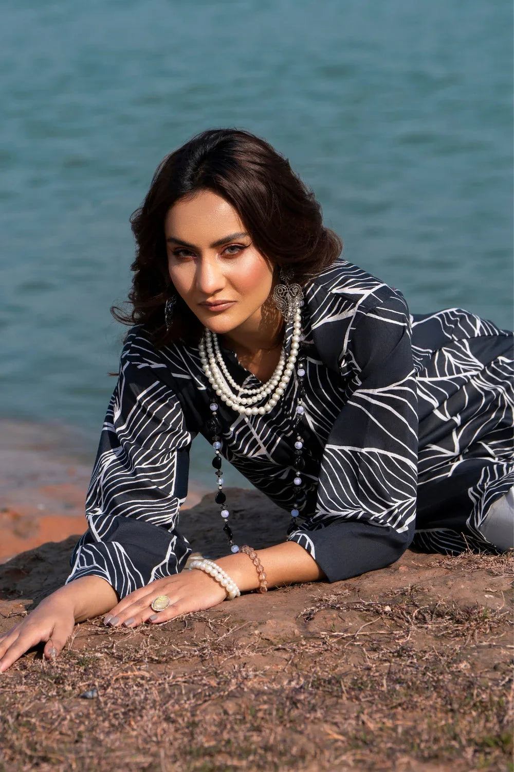 Ittehad | Embroidered Lawn | I-33 - Rang-e-Khaas