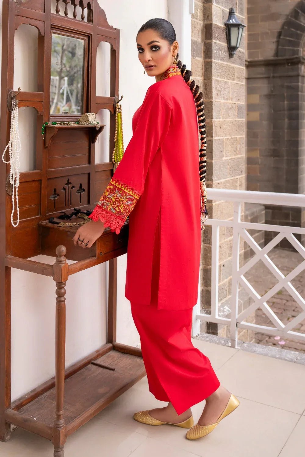 Ittehad | Embroidered Lawn | I-35 - Rang-e-Khaas