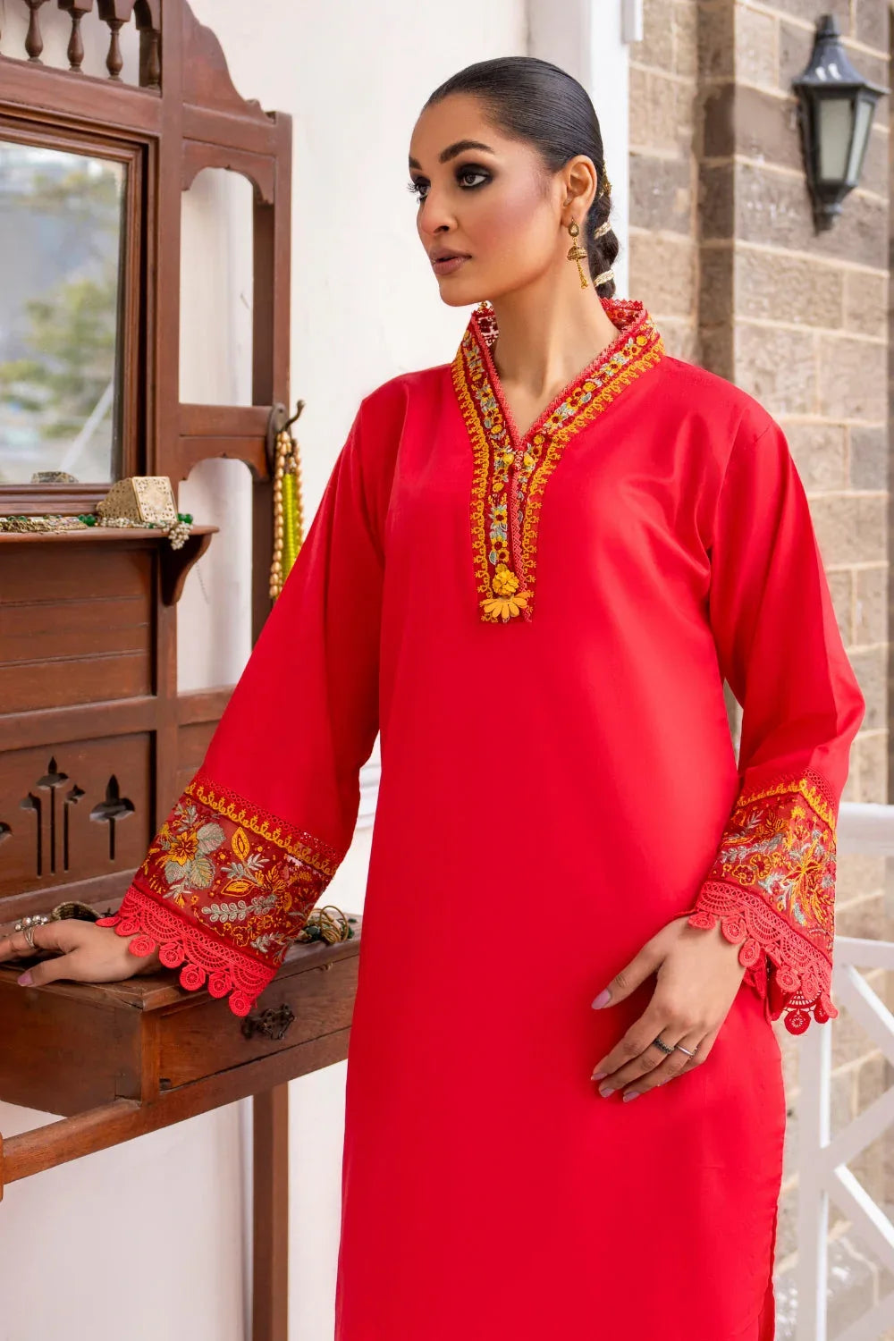 Ittehad | Embroidered Lawn | I-35 - Rang-e-Khaas