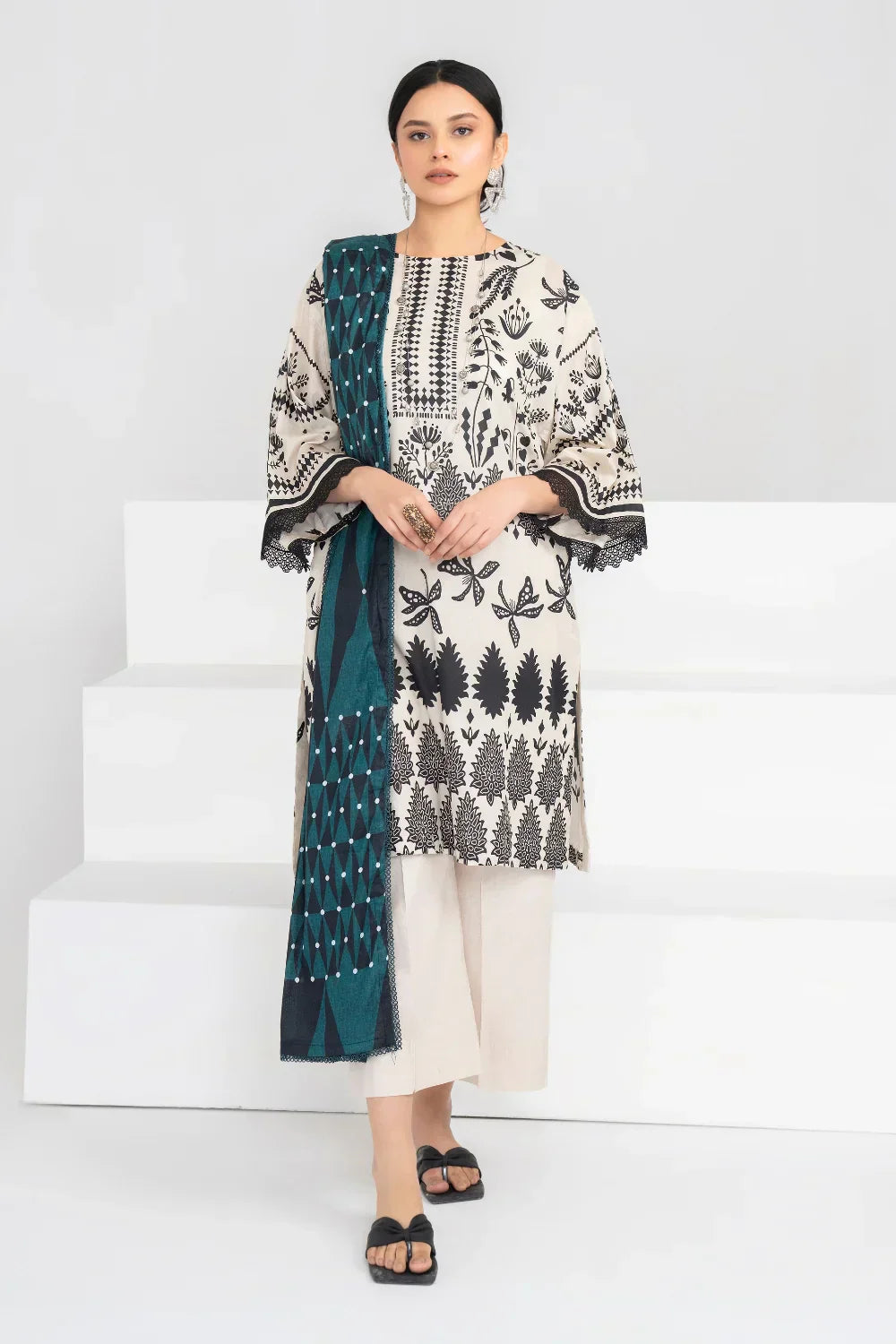 Ittehad | Printed Lawn 24 | IP3P02-3PS-BGE - Rang-e-Khaas