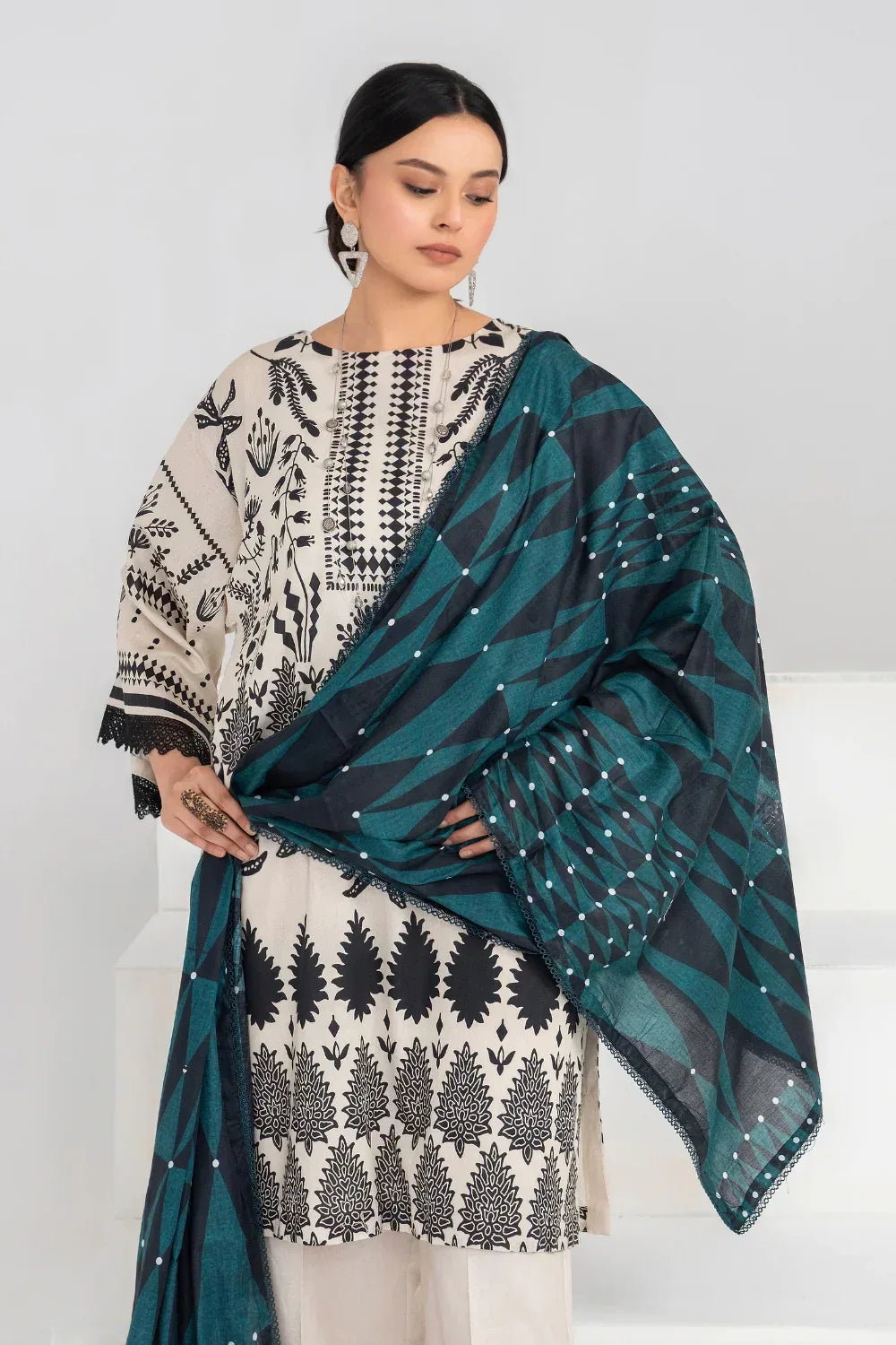 Ittehad | Printed Lawn 24 | IP3P02-3PS-BGE - Rang-e-Khaas