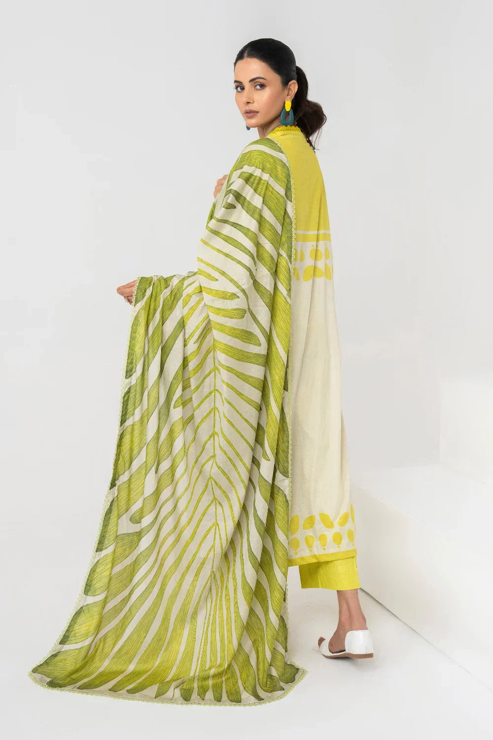 Ittehad | Printed Lawn 24 | IP3P06-3PS-LMN - Rang-e-Khaas