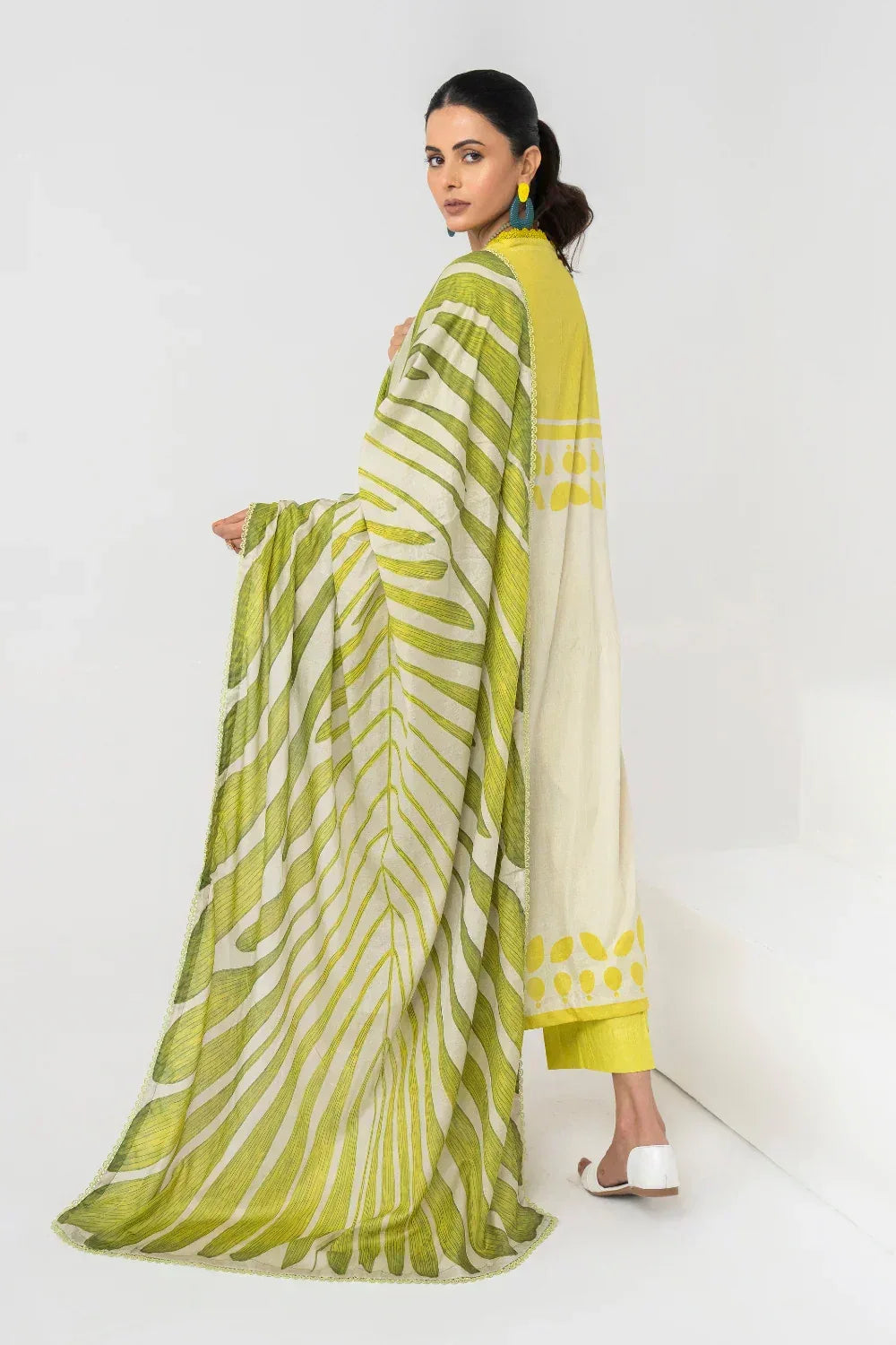 Ittehad | Printed Lawn 24 | IP3P06-3PS-LMN - Rang-e-Khaas