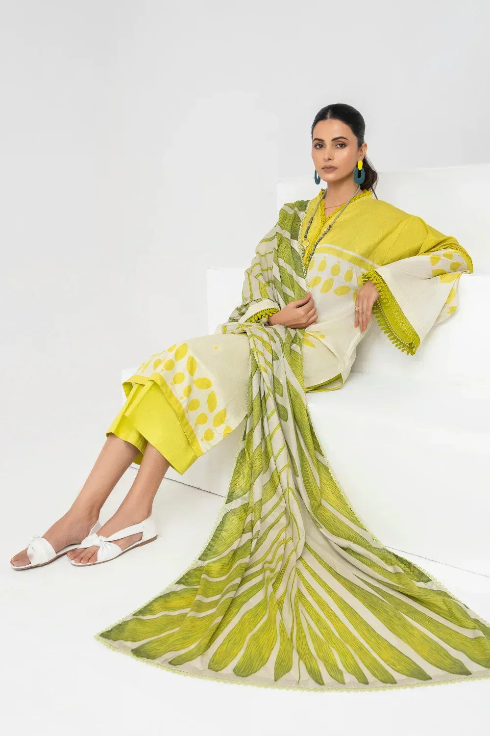 Ittehad | Printed Lawn 24 | IP3P06-3PS-LMN - Rang-e-Khaas