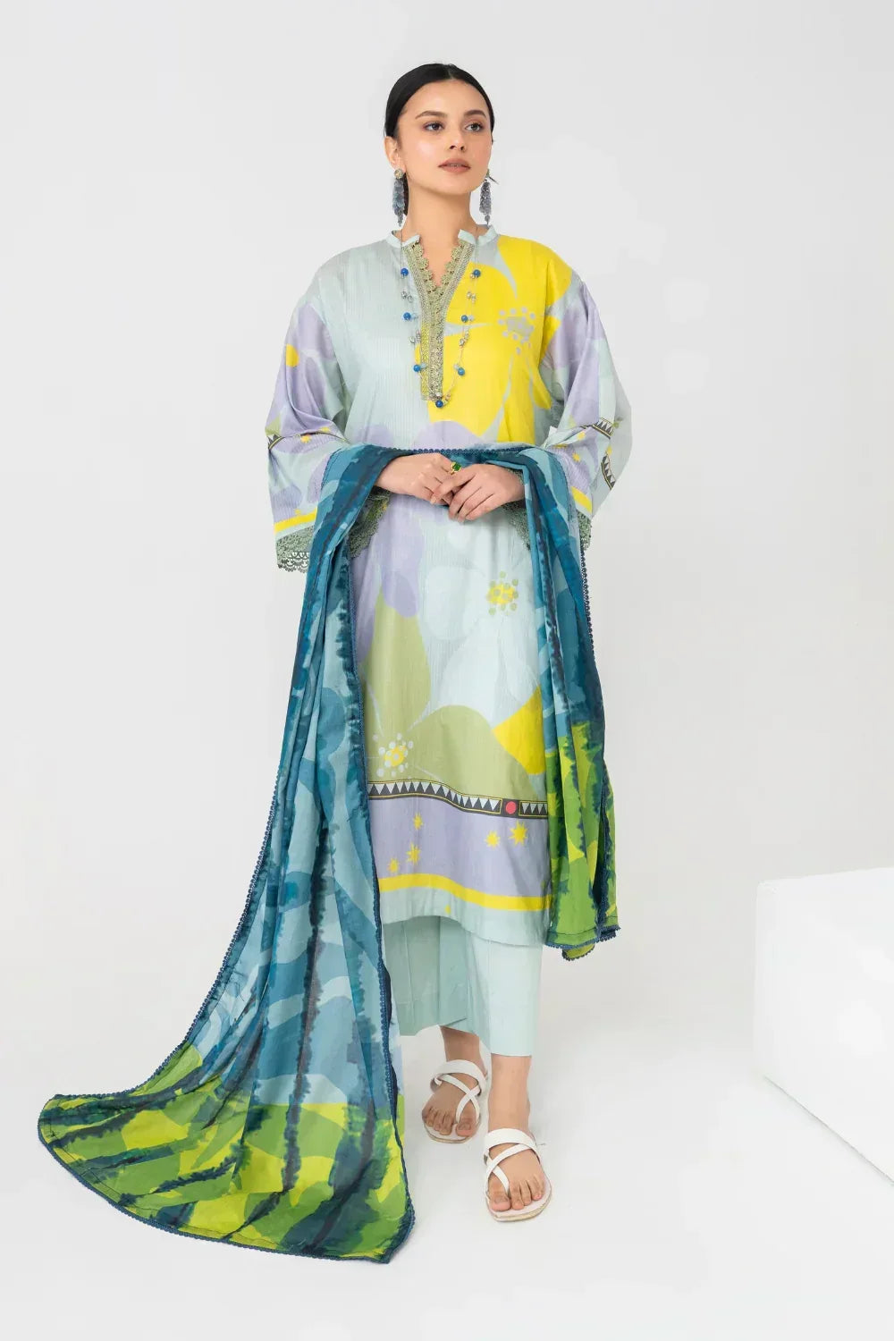 Ittehad | Printed Lawn 24 | IP3P07-3PS-LGR - Rang-e-Khaas