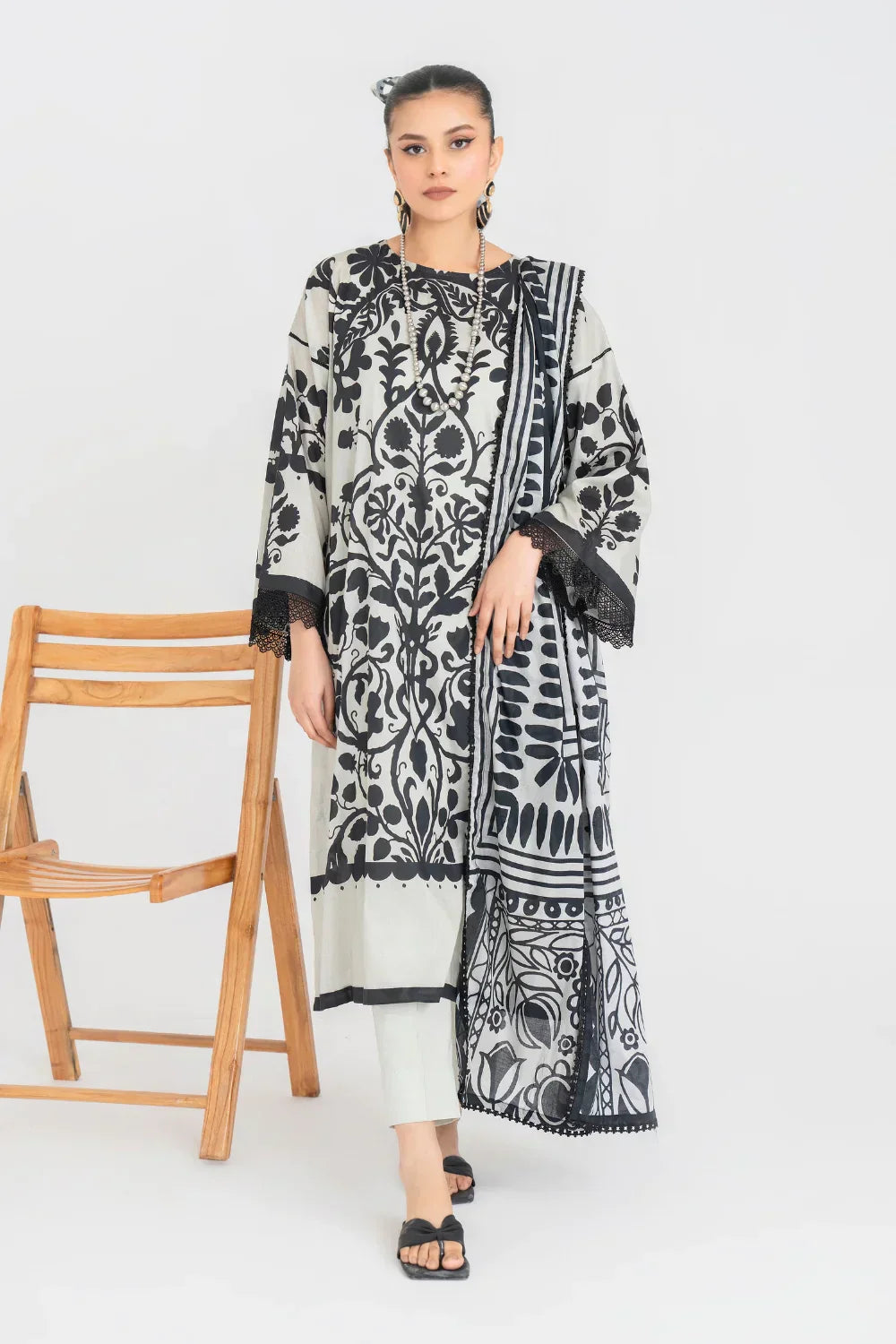 Ittehad | Printed Lawn 24 | IP3P08-3PS-LGY - Rang-e-Khaas