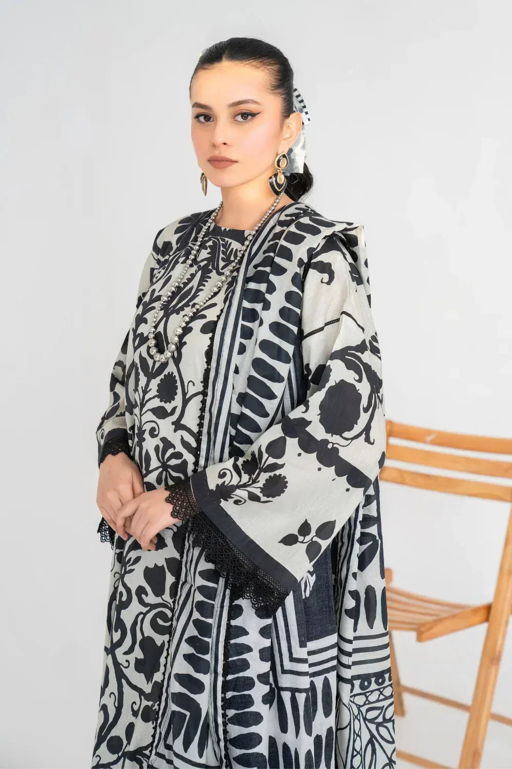 Ittehad | Printed Lawn 24 | IP3P08-3PS-LGY - Rang-e-Khaas