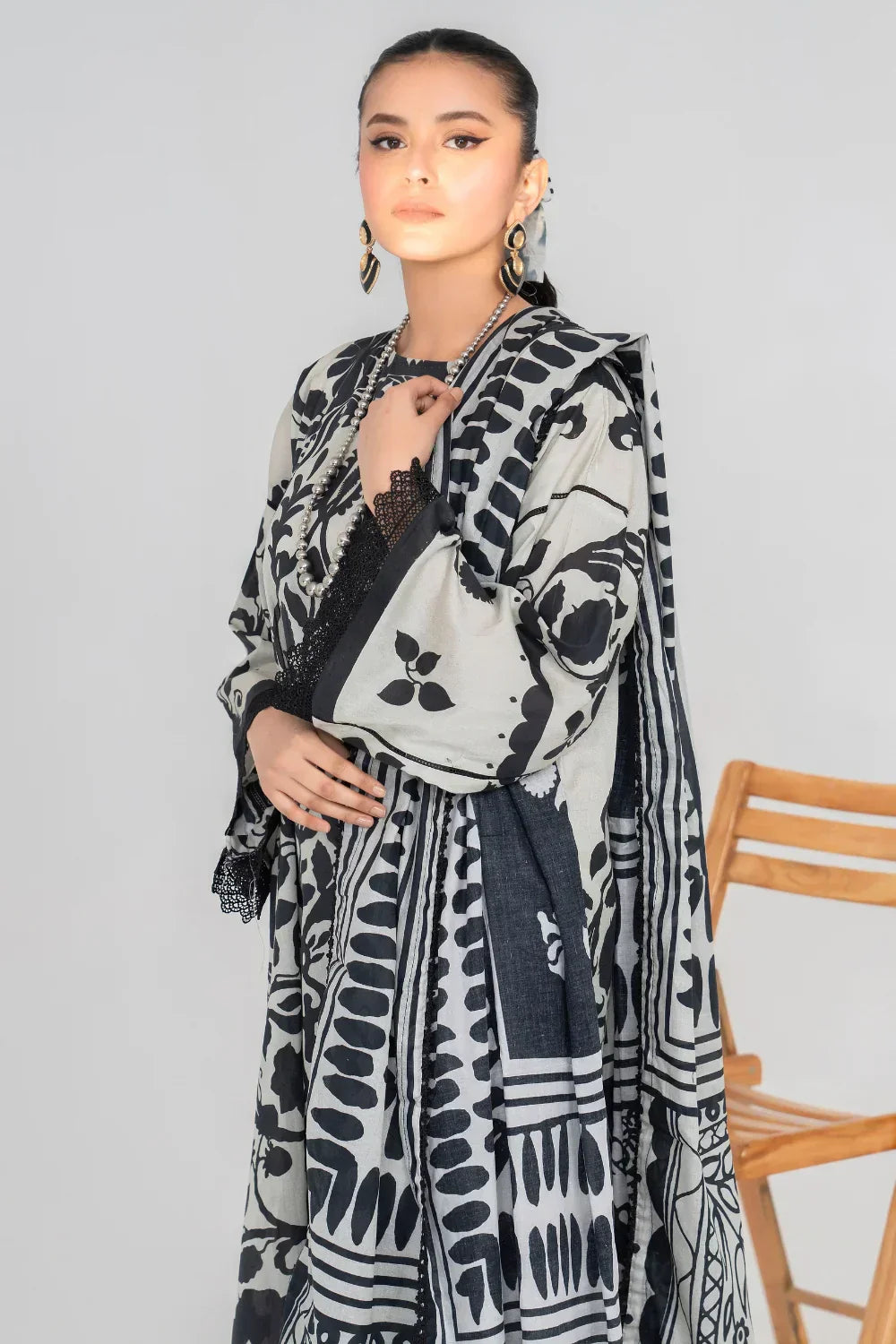 Ittehad | Printed Lawn 24 | IP3P08-3PS-LGY - Rang-e-Khaas