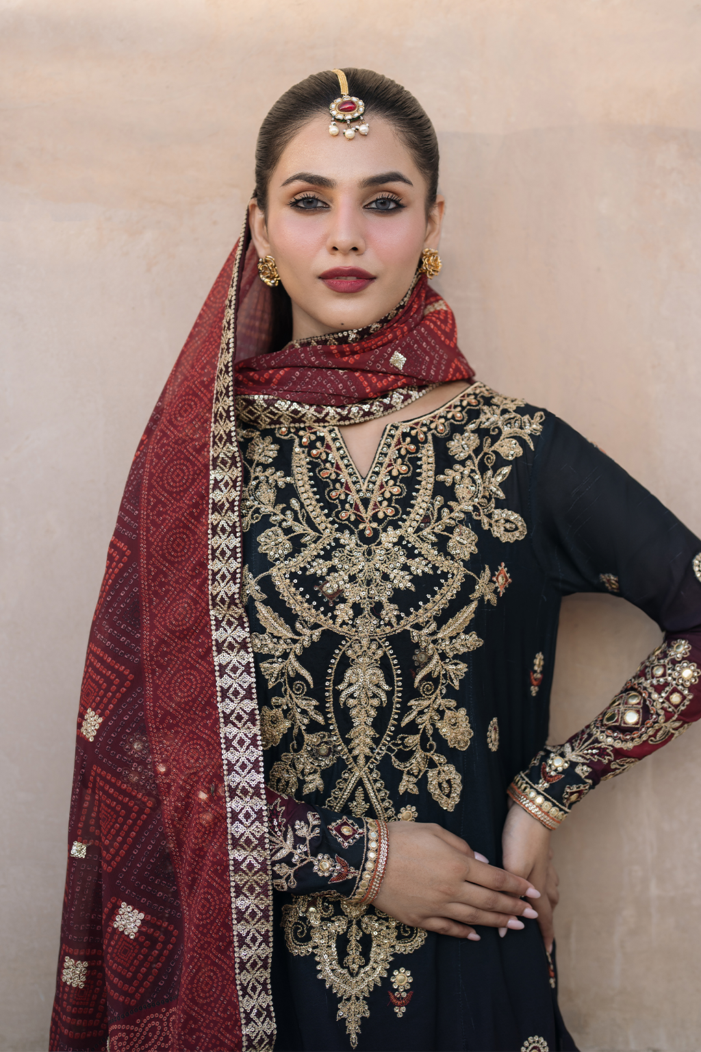 Iznik | Bandhani Formals | UE-330 - Rang-e-Khaas