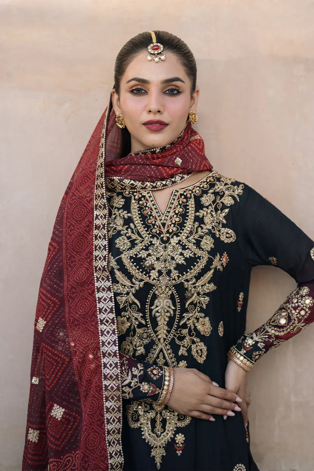 Iznik | Bandhani Formals | UE-330 - Rang-e-Khaas