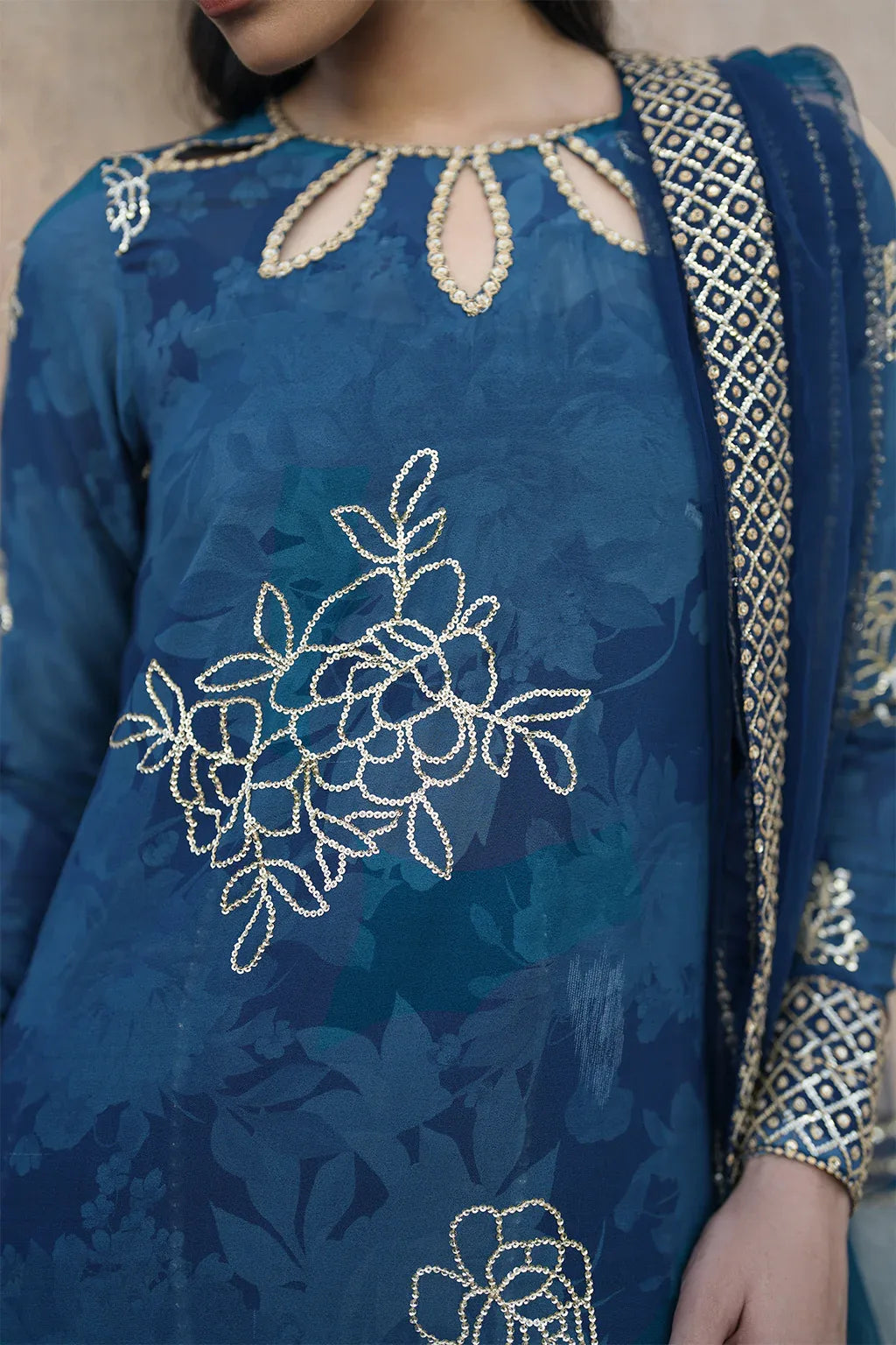 Iznik | Bandhani Formals | UE-331 - Rang-e-Khaas
