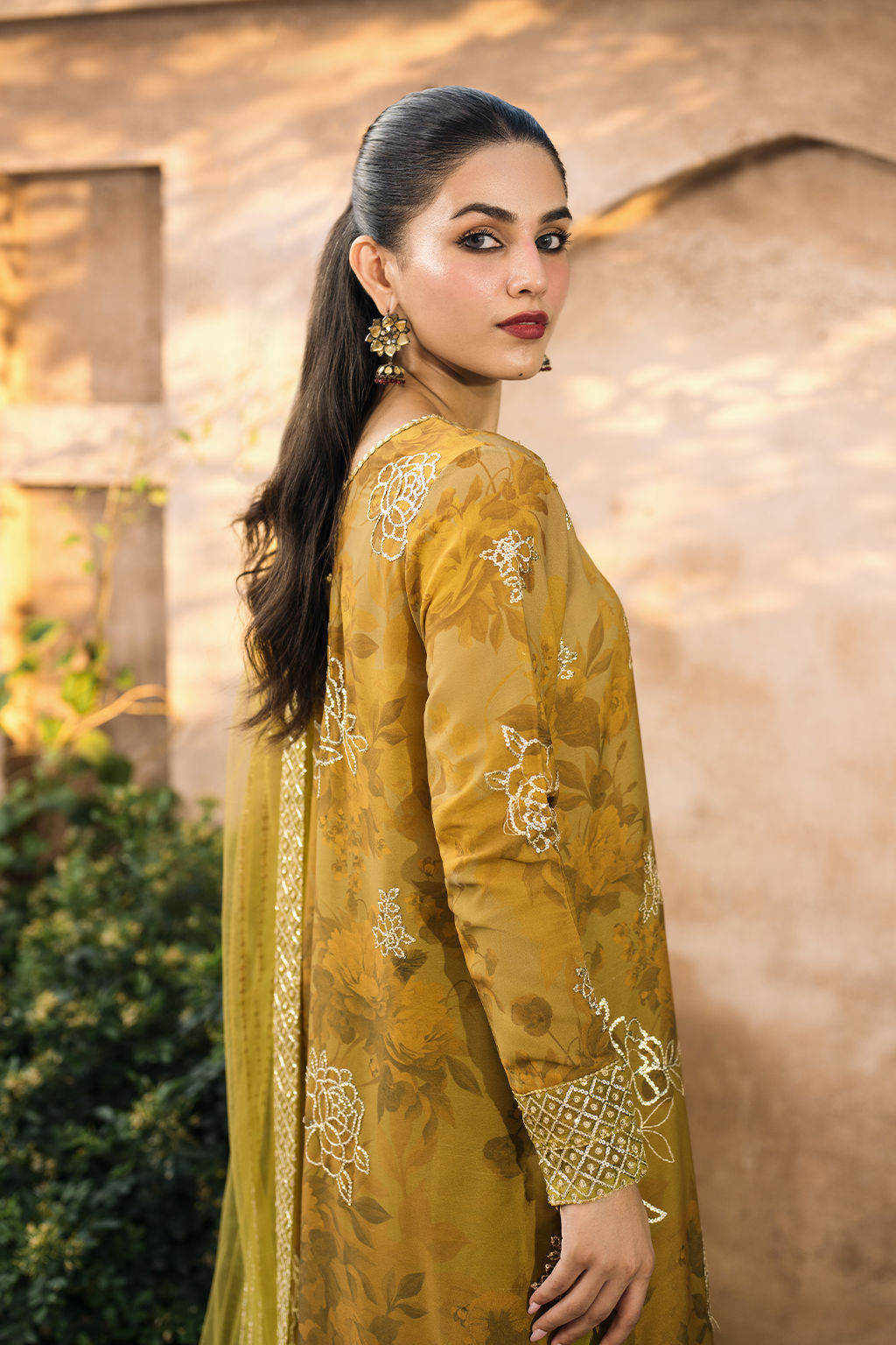 Iznik | Bandhani Formals | UE-332 - Rang-e-Khaas
