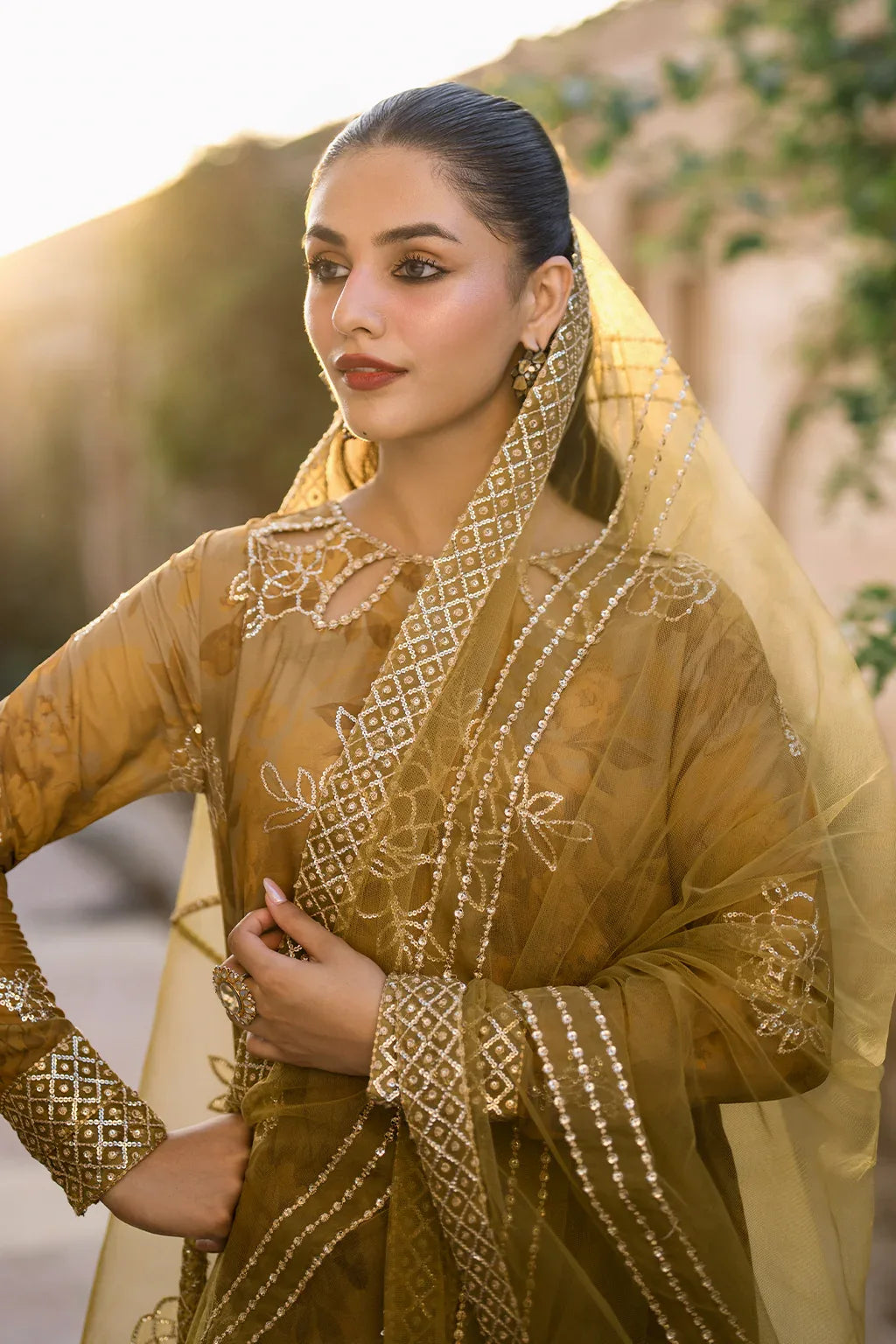 Iznik | Bandhani Formals | UE-332 - Rang-e-Khaas