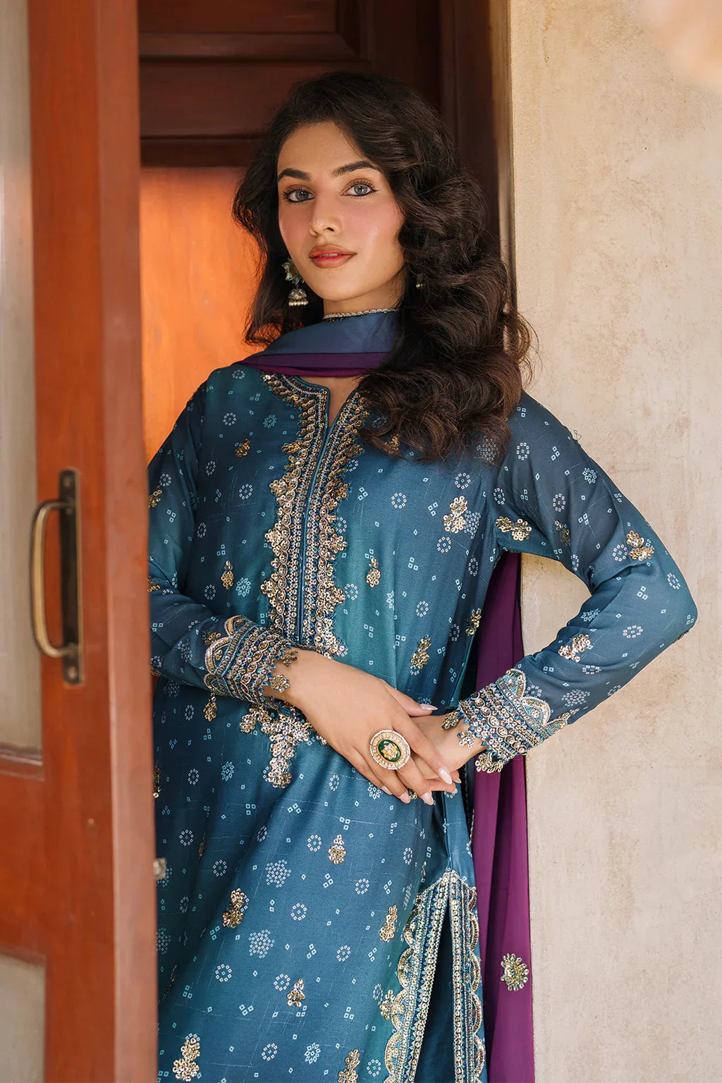 Iznik | Bandhani Formals | UE-335 - Rang-e-Khaas
