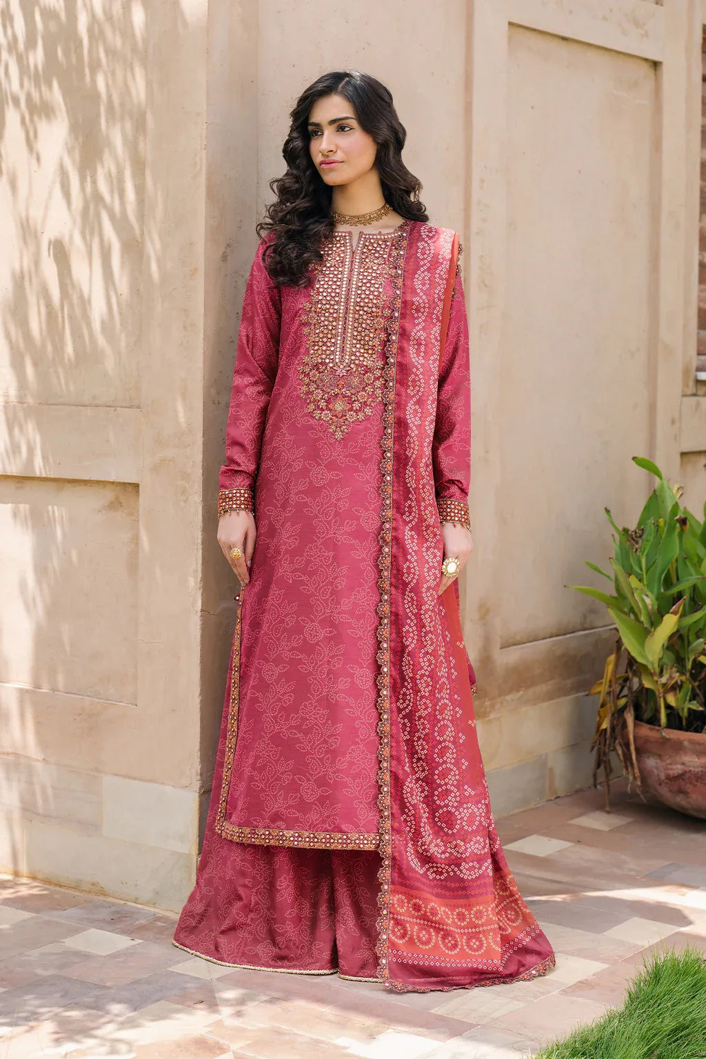 Iznik | Bandhani Formals | UE-336 - Rang-e-Khaas