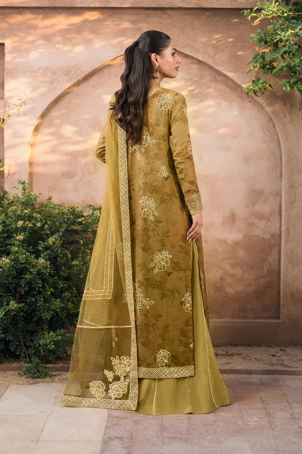 Iznik | Bandhani | UE-332 Embroidered Chiffon - Rang-e-Khaas