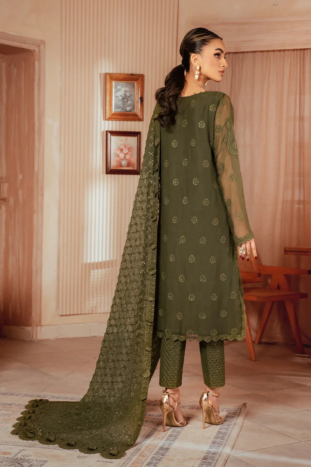 Iznik | Chiffonkari Formals | ICK-05 Embroidered Chiffon - Rang-e-Khaas