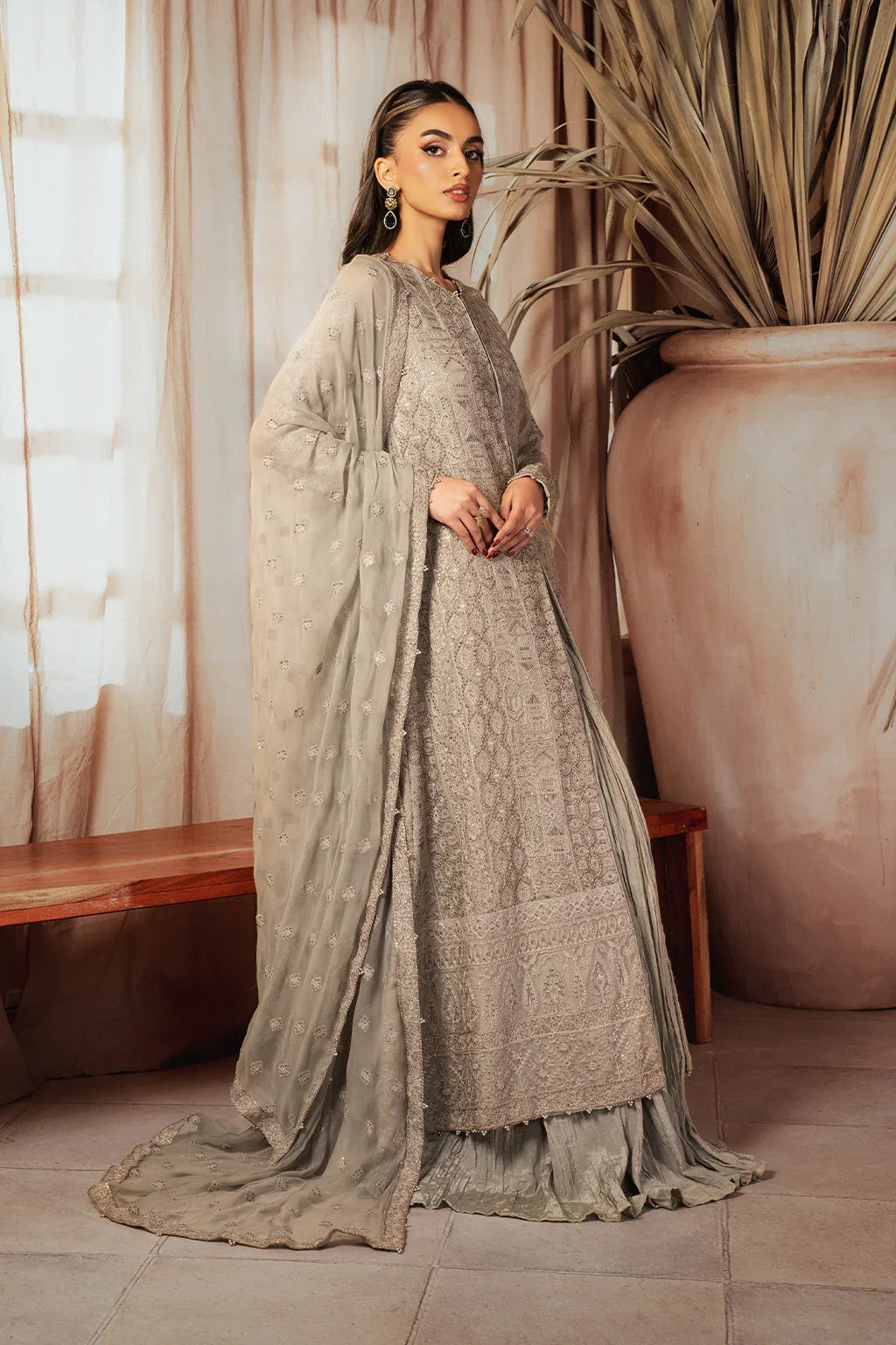 Iznik | Chiffonkari Formals | ICK-08 Embroidered Chiffon - Rang-e-Khaas
