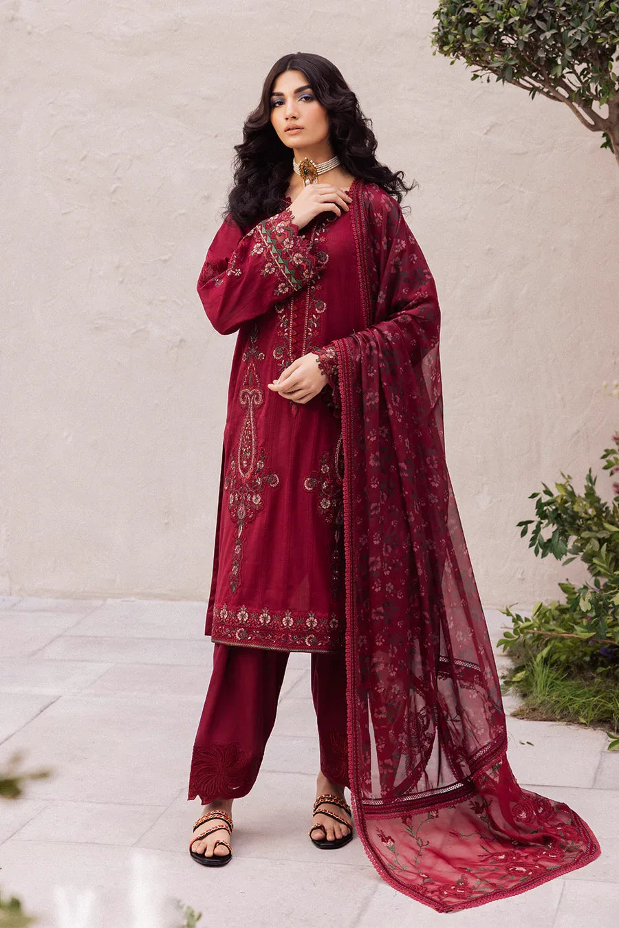 Iznik | Dahlia Embroidered Lawn | DL-01 - Rang-e-Khaas