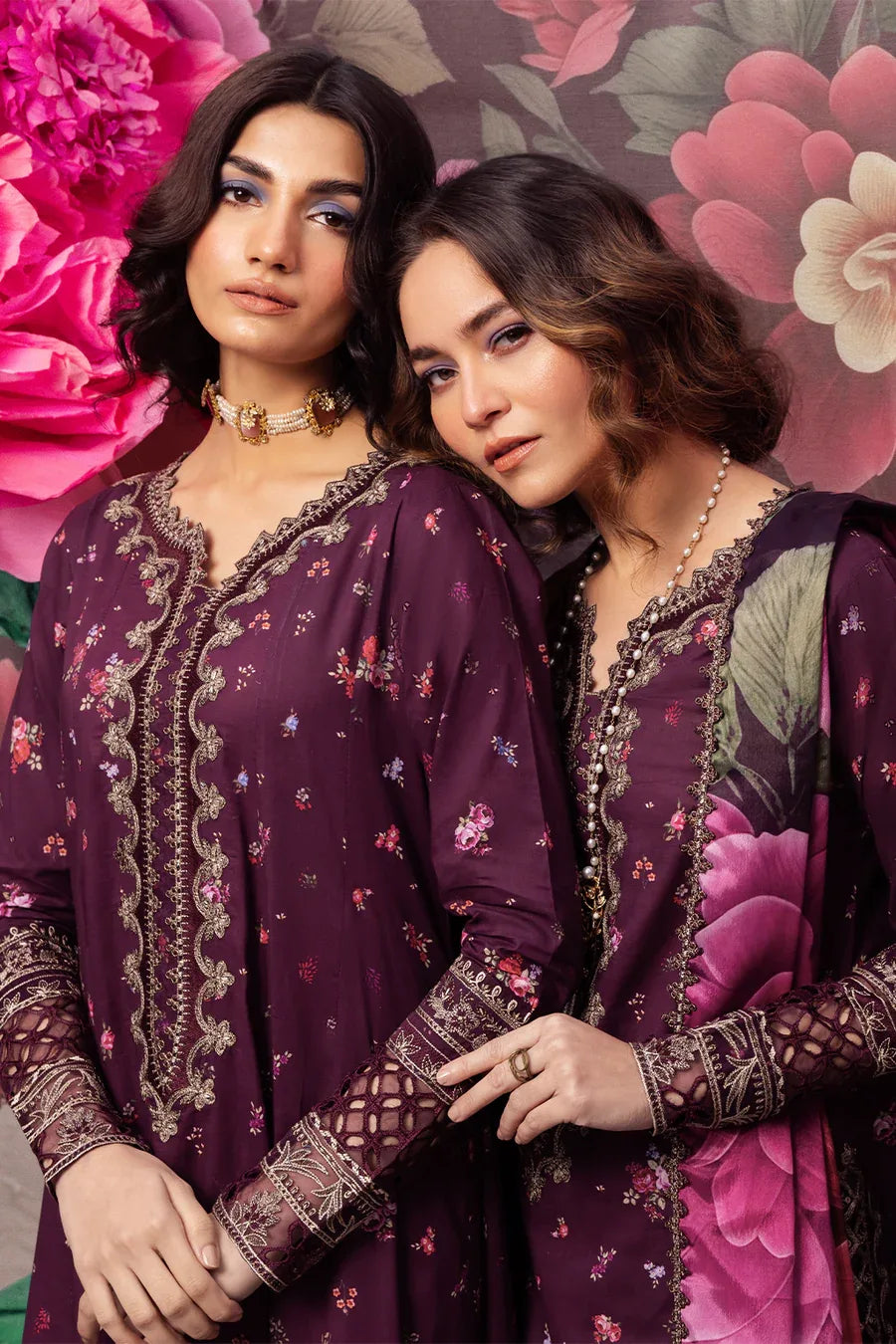 Iznik | Dahlia Embroidered Lawn | DL-06 - Rang-e-Khaas