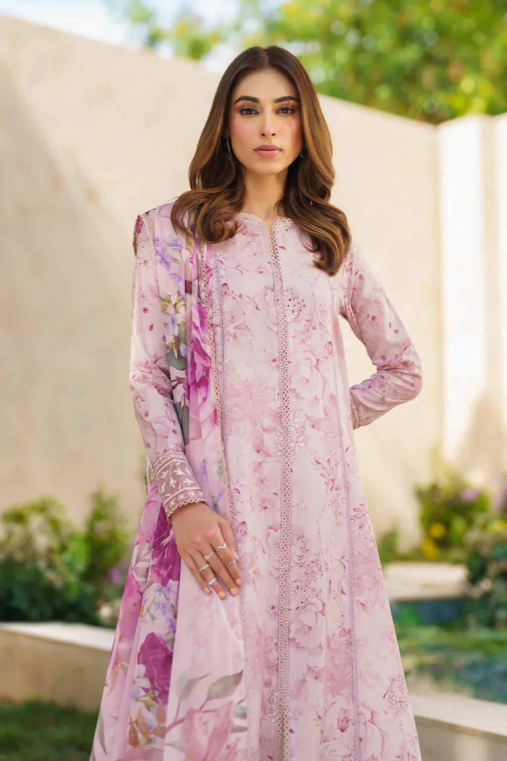 Iznik | Exclusive Lawn | SFL-06 EMBROIDERED LAWN - Rang-e-Khaas