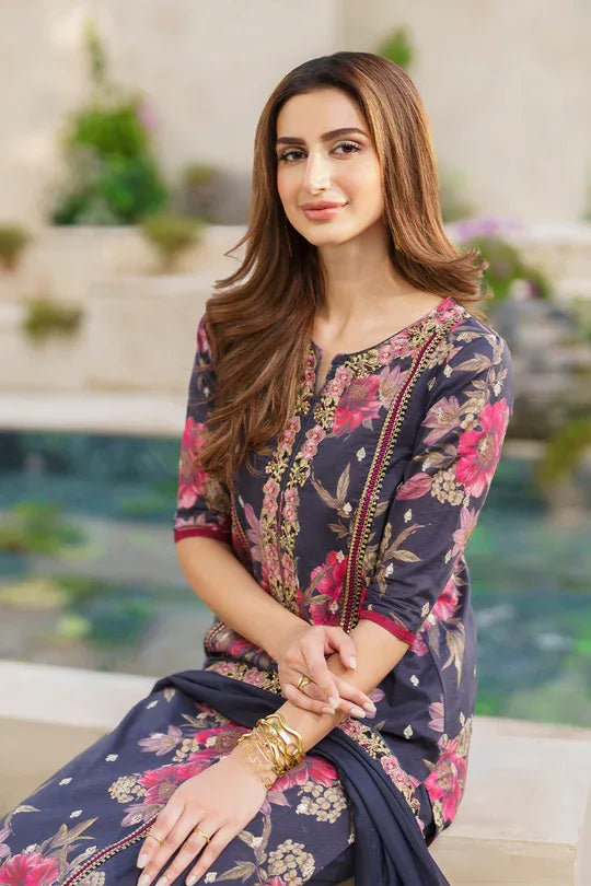 Iznik | Exclusive Lawn | SFL-12 EMBROIDERED LAWN - Rang-e-Khaas