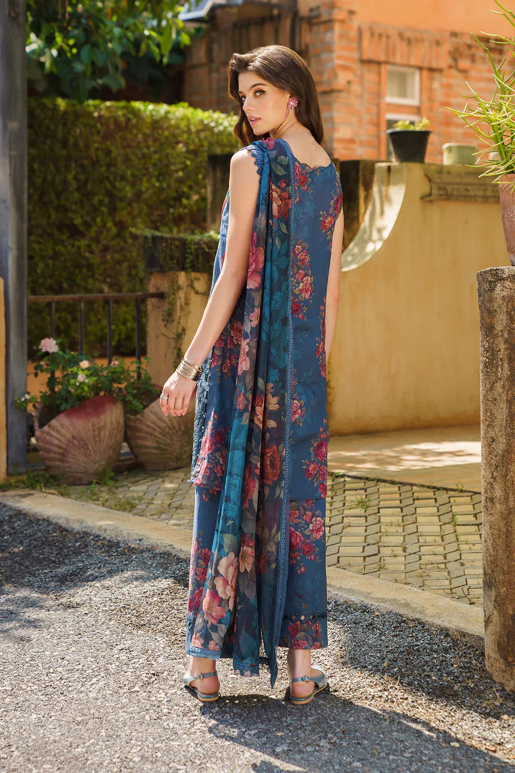 Iznik | Exclusive Lawn | UE-213 PRINTED LAWN - Rang-e-Khaas