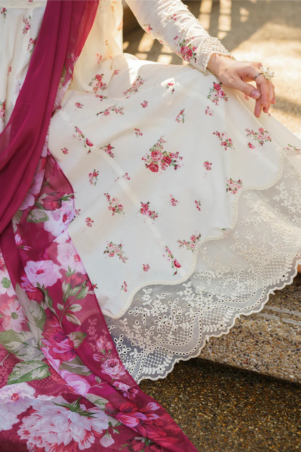 Iznik | Exclusive Lawn | UE-231 PRINTED LAWN - Rang-e-Khaas