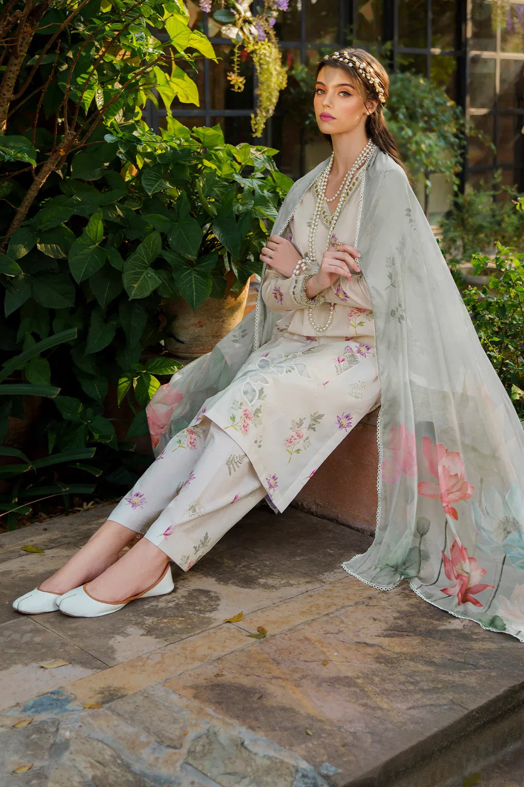 Iznik | Exclusive Lawn | UE-236 PRINTED LAWN - Rang-e-Khaas