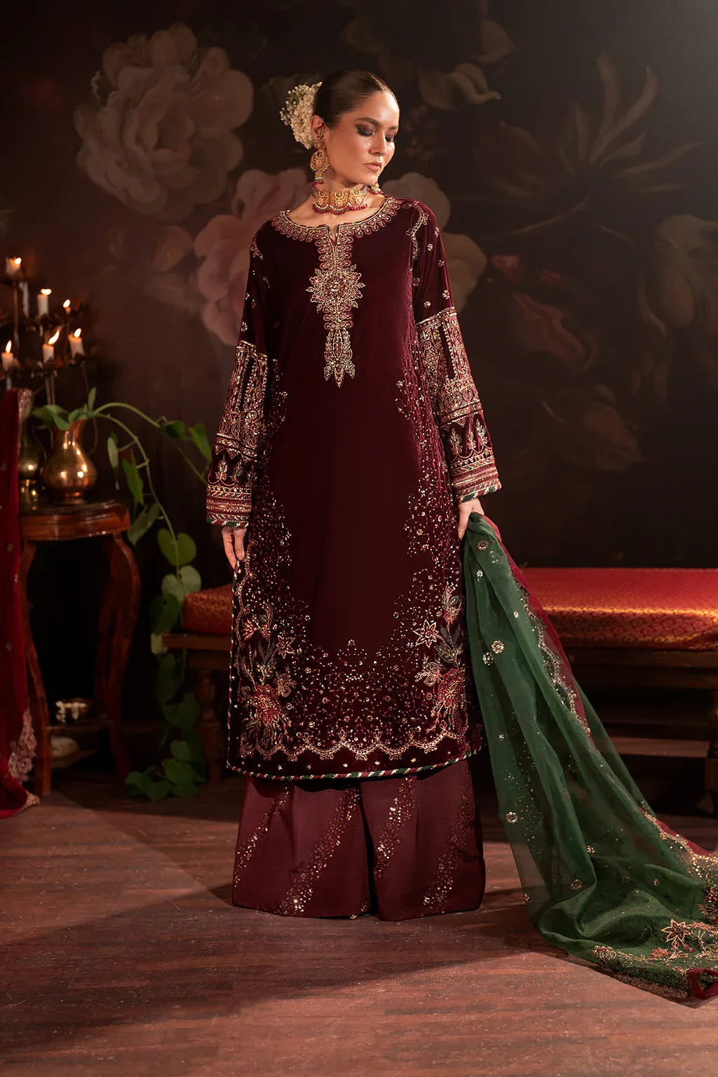 Iznik | Exclusive Velvet | IV-39 - Rang-e-Khaas