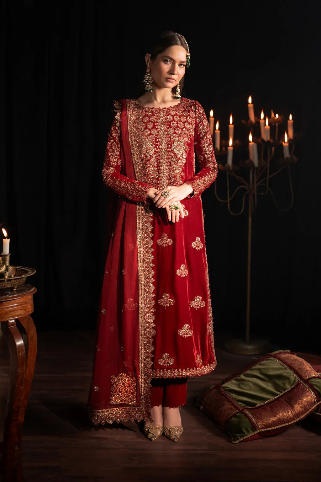 Iznik | Exclusive Velvet | IV-40 - Rang-e-Khaas