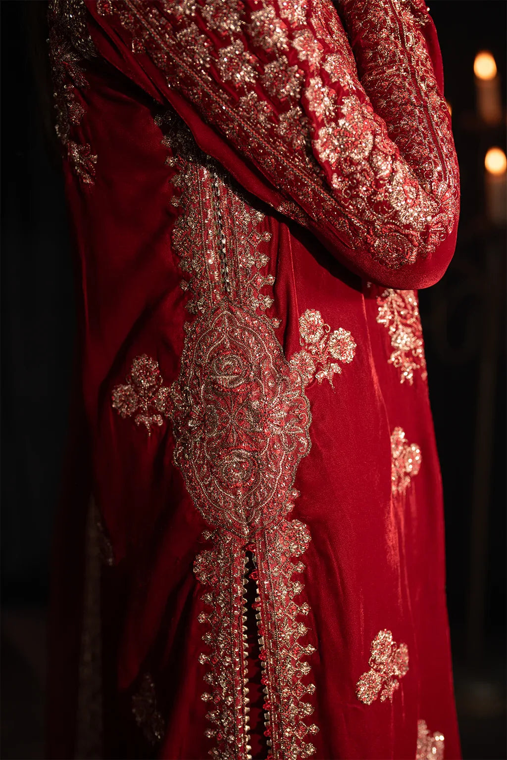 Iznik | Exclusive Velvet | IV-40 - Rang-e-Khaas