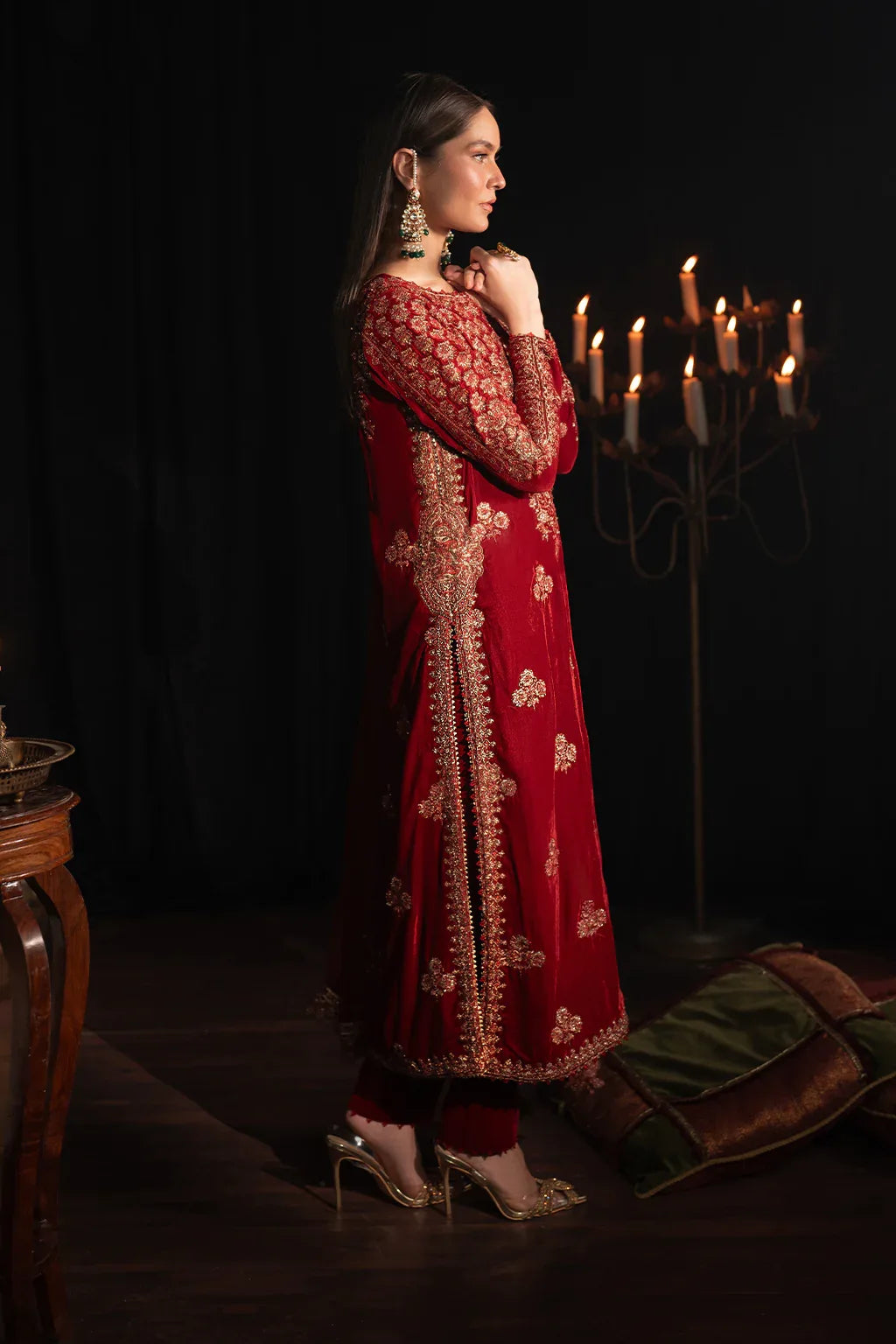 Iznik | Exclusive Velvet | IV-40 - Rang-e-Khaas