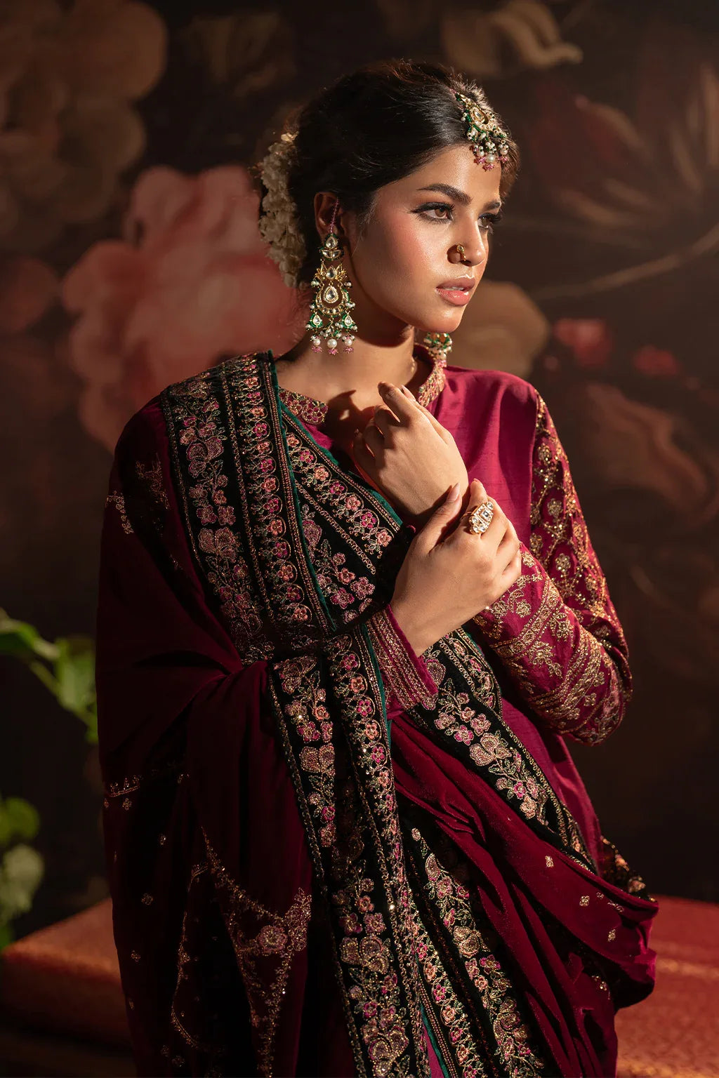 Iznik | Exclusive Velvet | IV-42 - Rang-e-Khaas