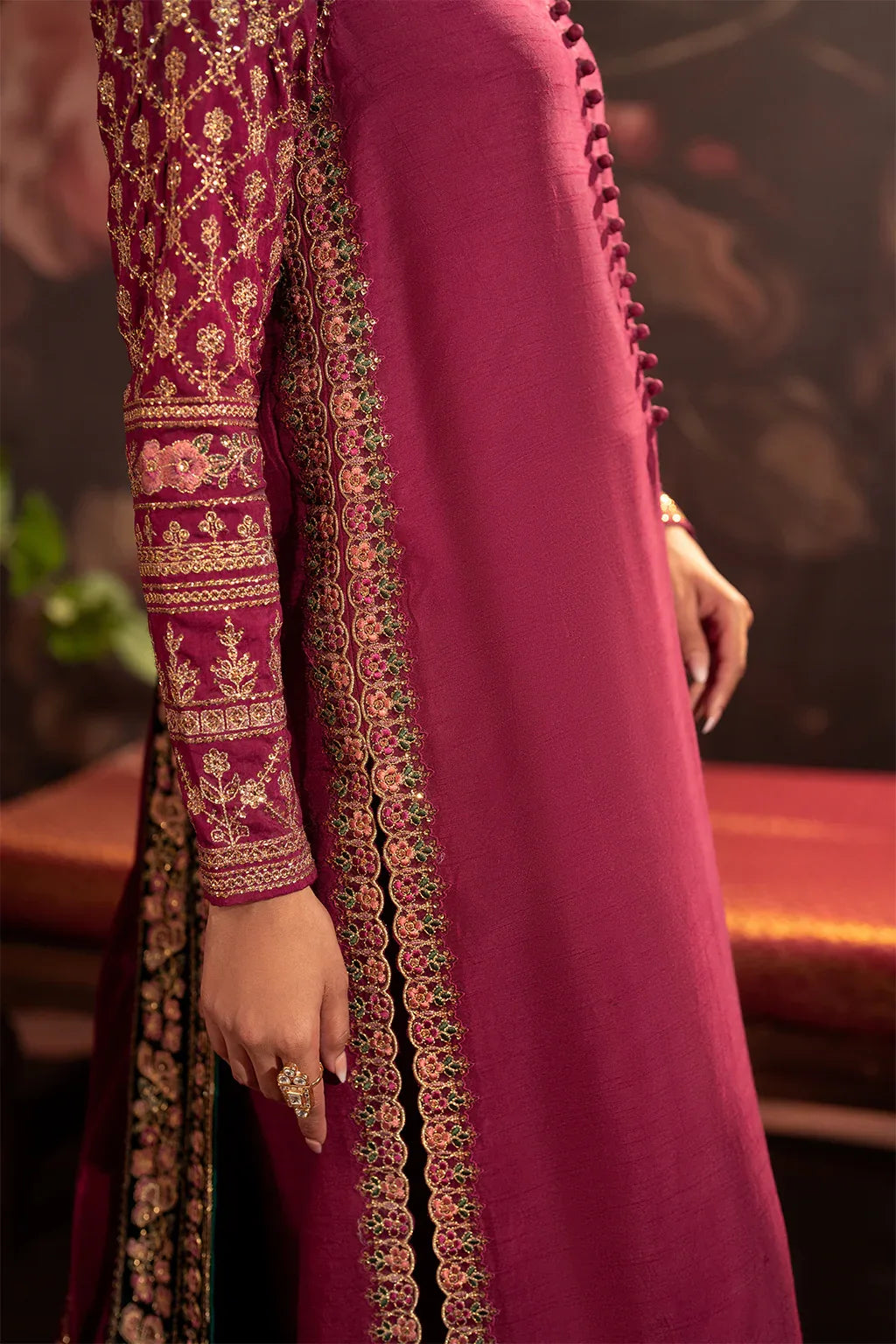 Iznik | Exclusive Velvet | IV-42 - Rang-e-Khaas